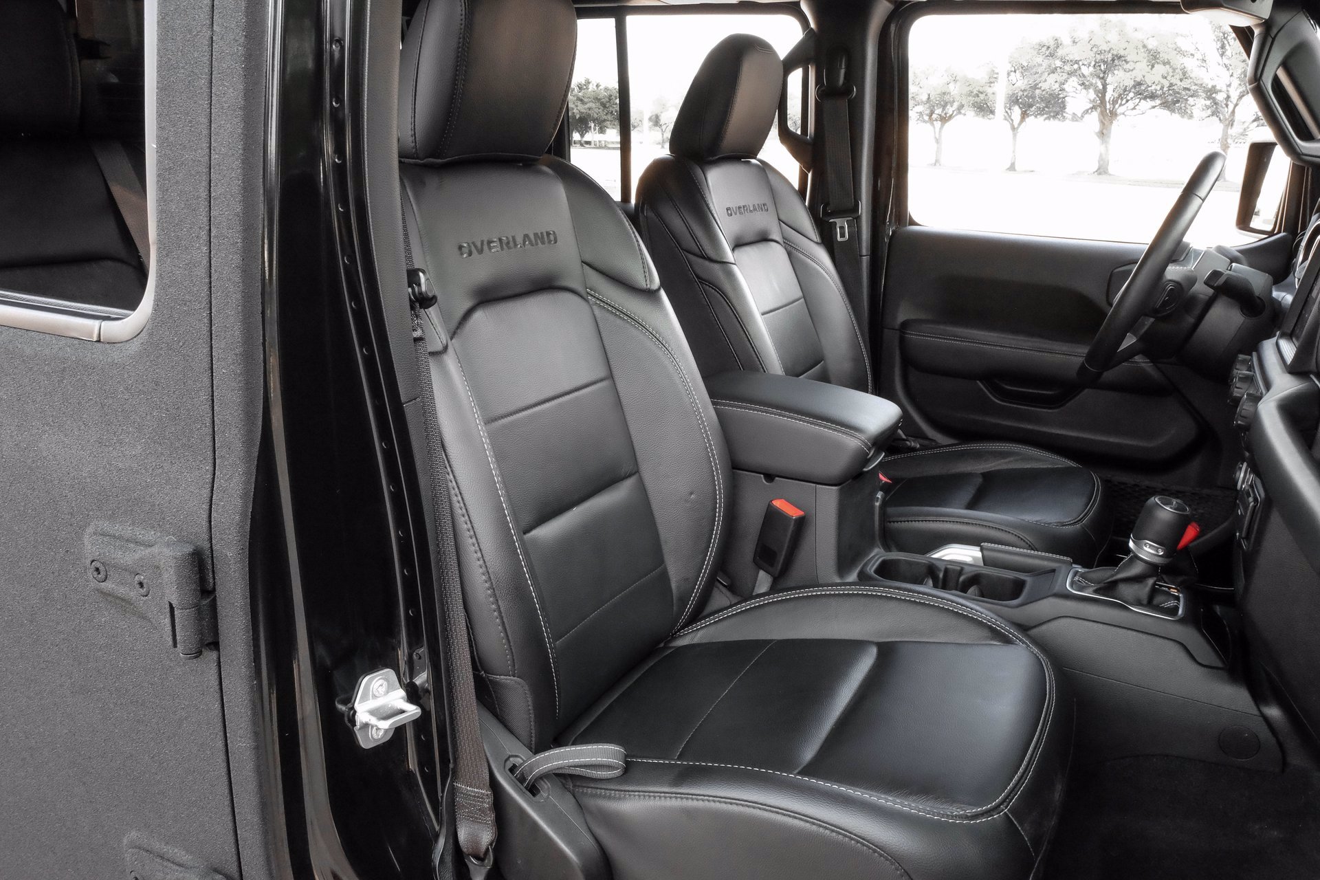 Sold: 2020 Jeep Gladiator Overland 4D Crew Cab