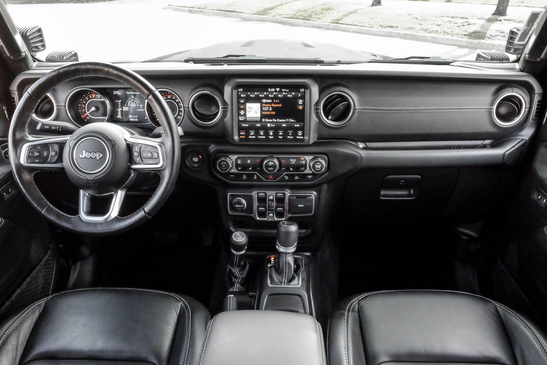 Sold: 2020 Jeep Gladiator Overland 4D Crew Cab