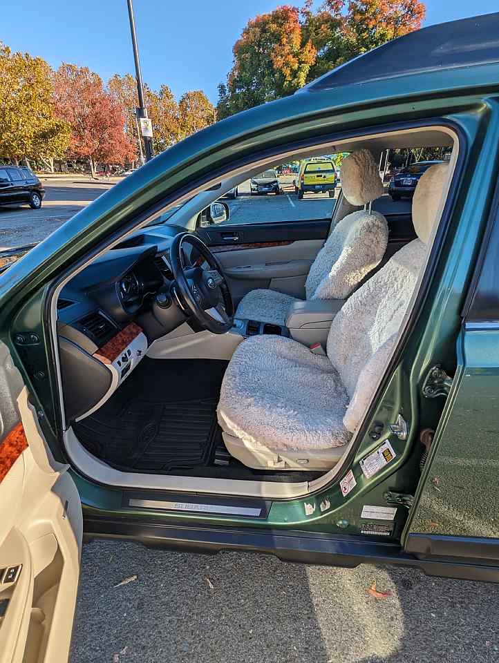 Sold: 2010 Subaru Outback 2.5i Limited