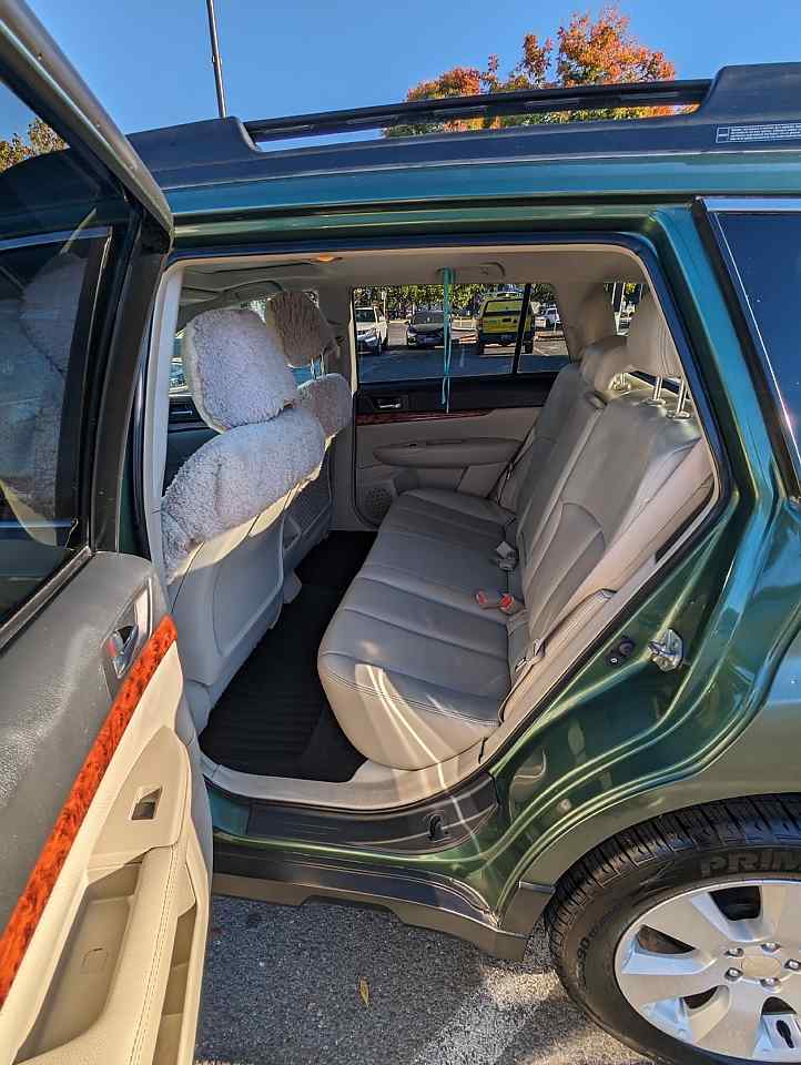 Sold: 2010 Subaru Outback 2.5i Limited