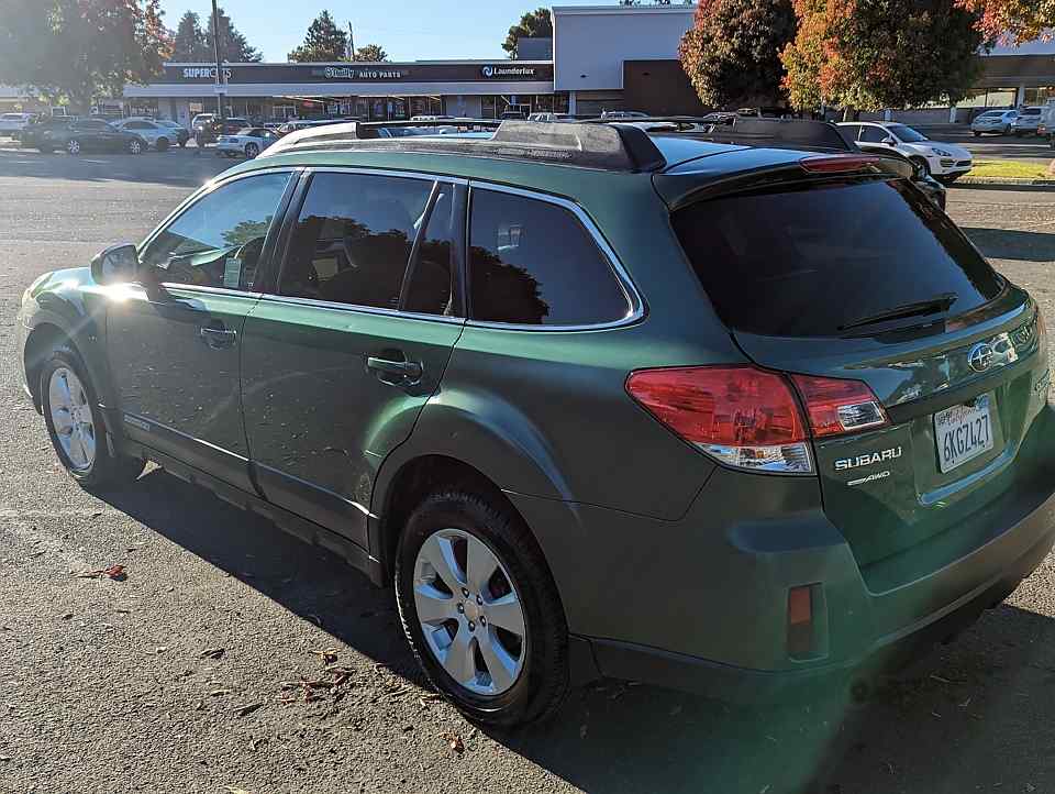 Sold: 2010 Subaru Outback 2.5i Limited
