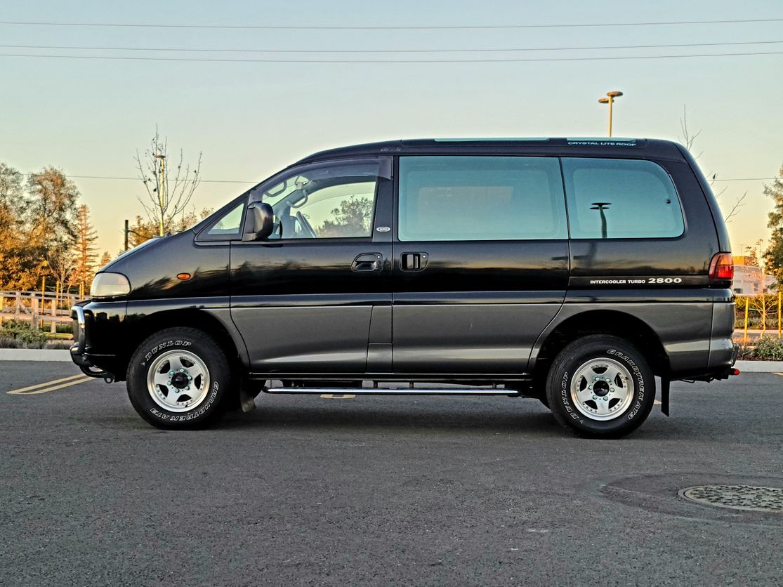 Sold: 1996 Mitsubishi Delica Space Gear Super Exceed