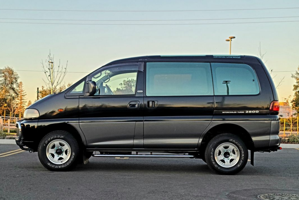 Sold: 1996 Mitsubishi Delica Space Gear Super Exceed