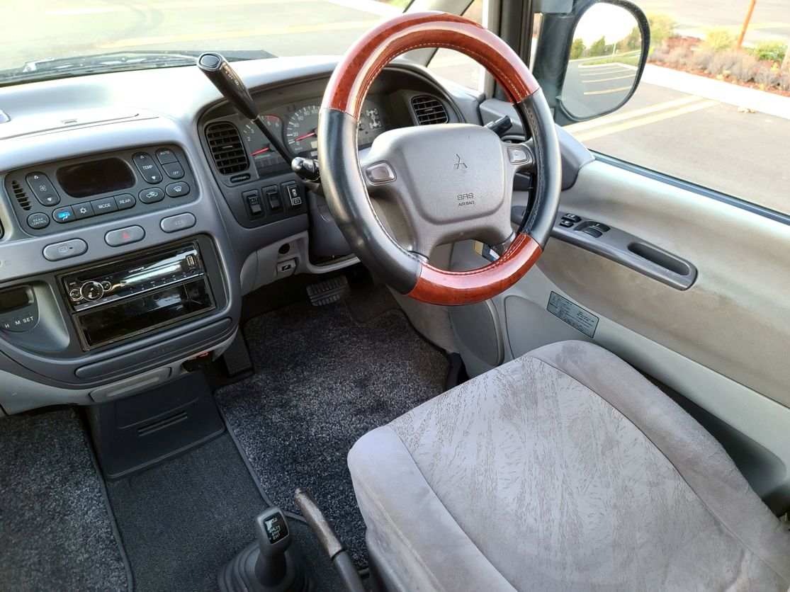 Sold: 1996 Mitsubishi Delica Space Gear Super Exceed