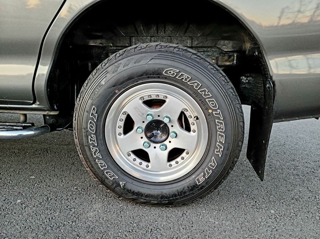 Sold: 1996 Mitsubishi Delica Space Gear Super Exceed