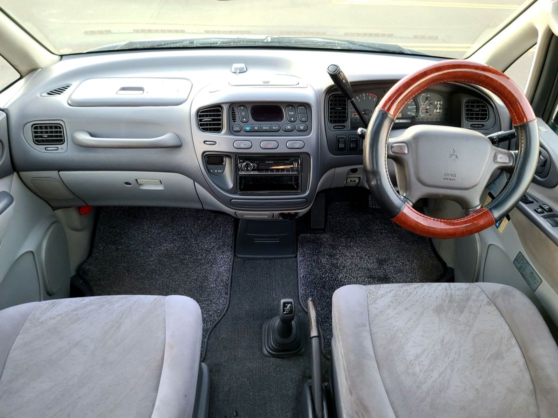 Sold: 1996 Mitsubishi Delica Space Gear Super Exceed