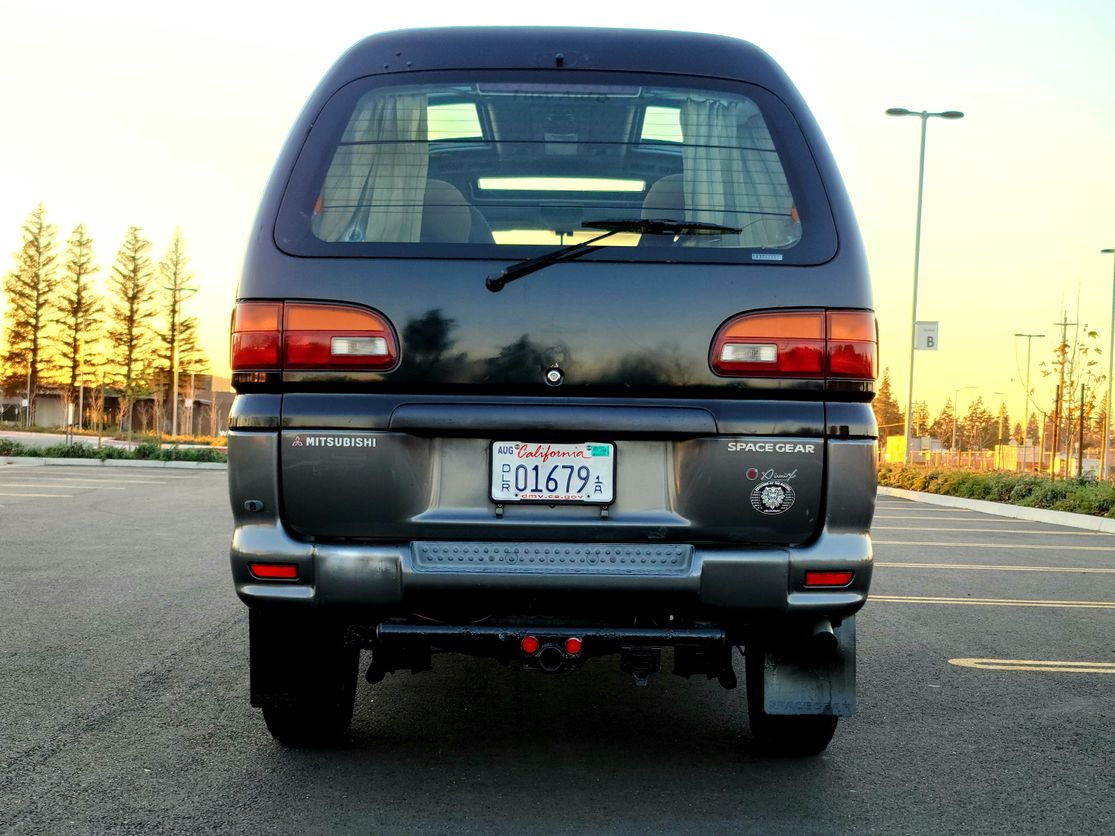 Sold: 1996 Mitsubishi Delica Space Gear Super Exceed