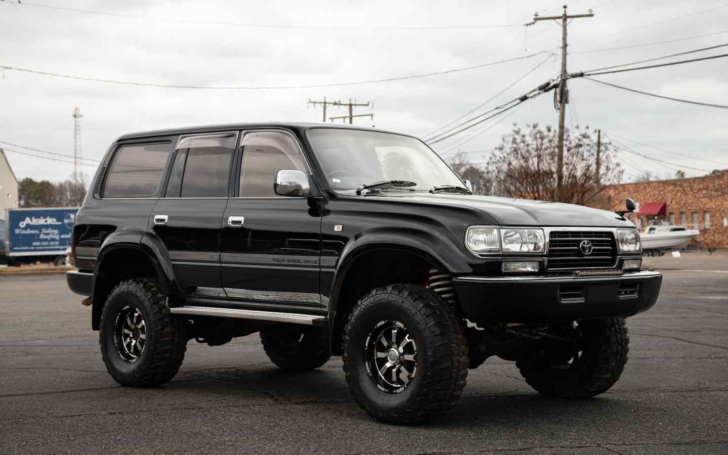 Toyota Land Cruiser