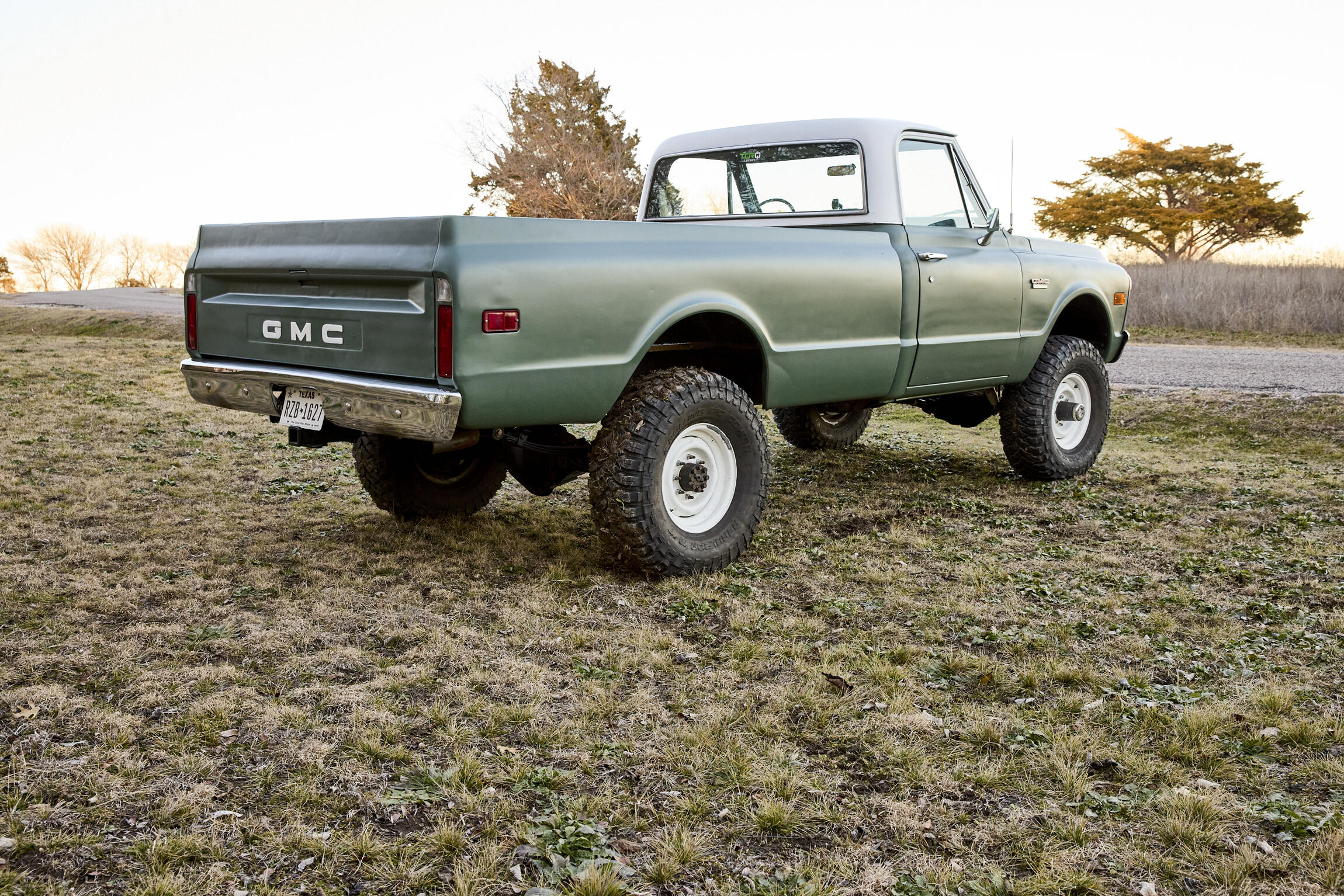 Sold: 1972 GMC 2500 Super Custom 4x4