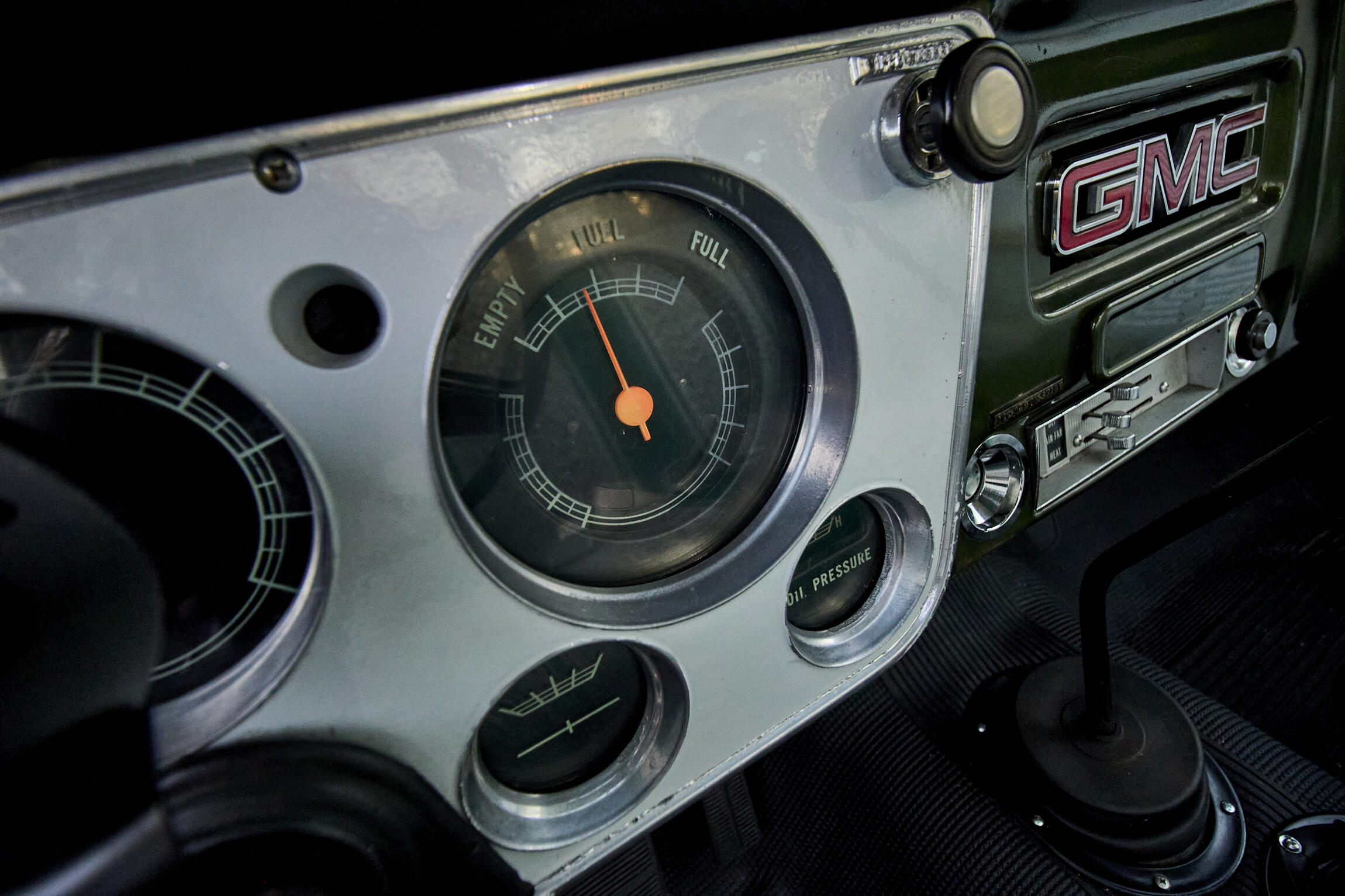 Sold: 1972 GMC 2500 Super Custom 4x4