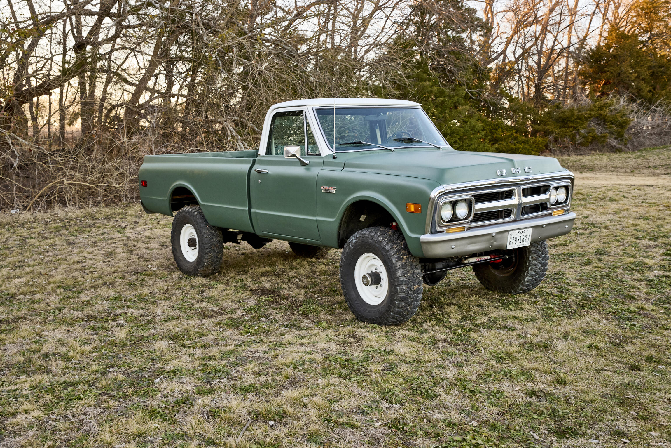 Sold: 1972 GMC 2500 Super Custom 4x4