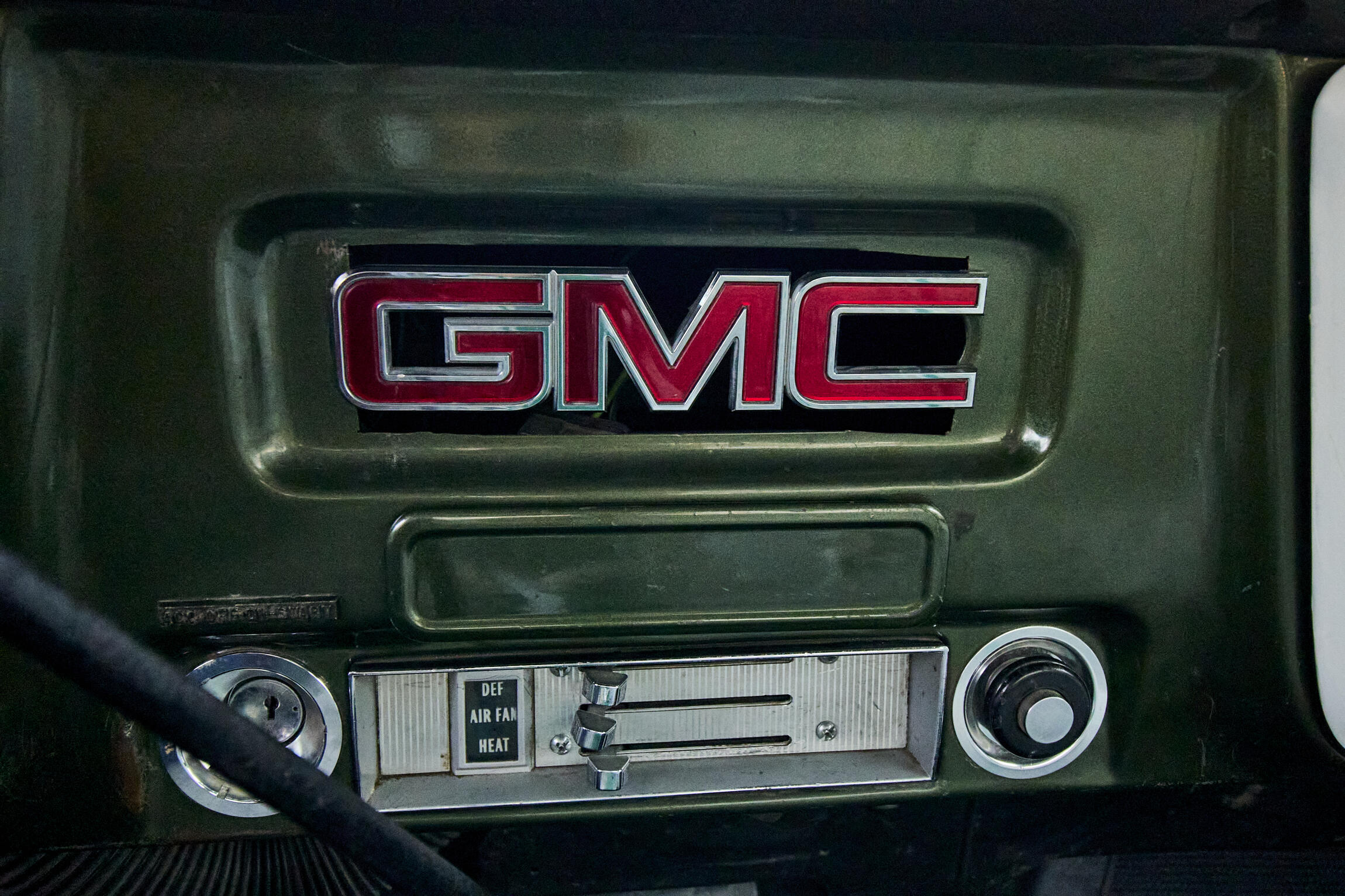 Sold: 1972 GMC 2500 Super Custom 4x4