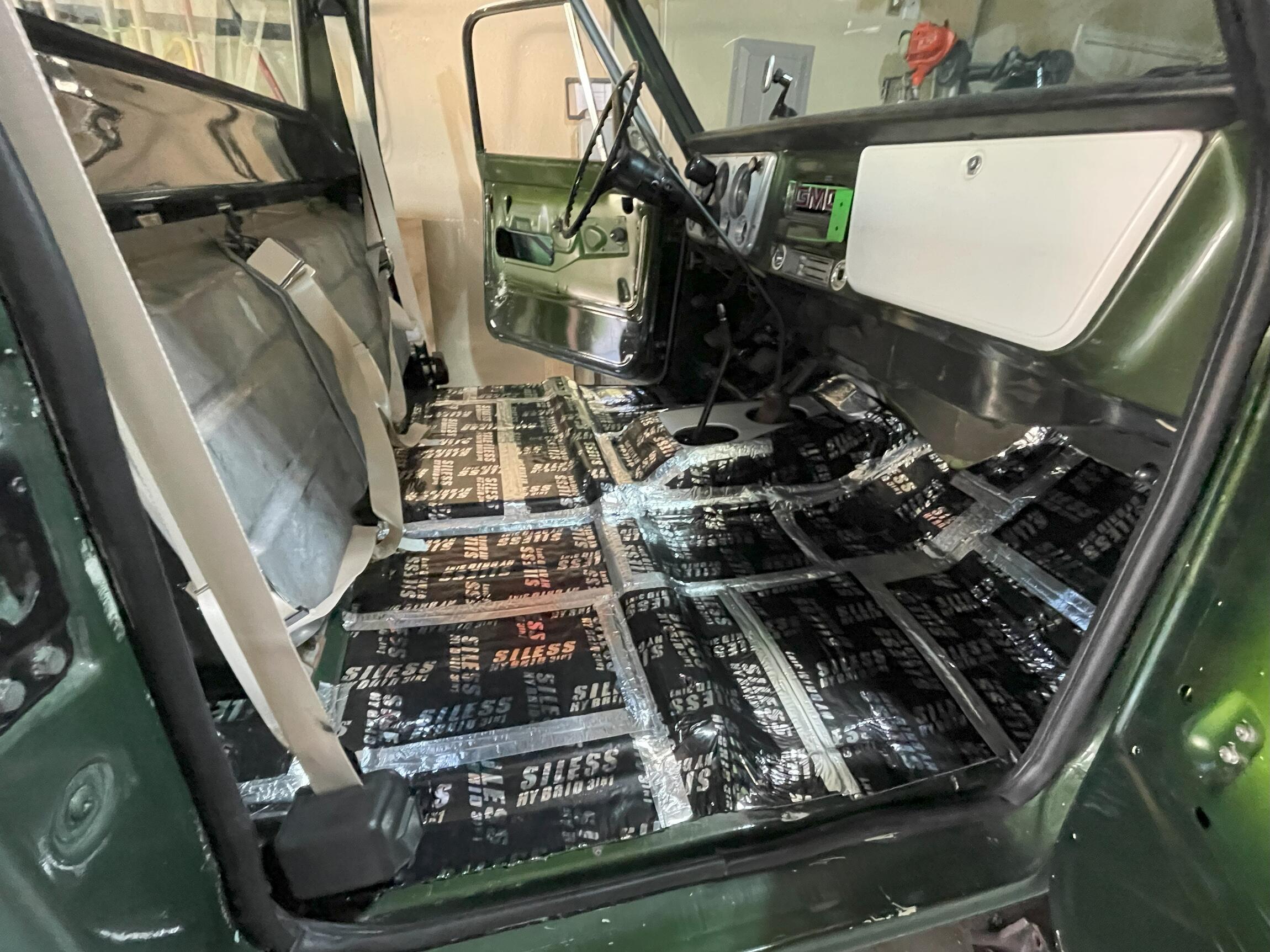 Sold: 1972 GMC 2500 Super Custom 4x4