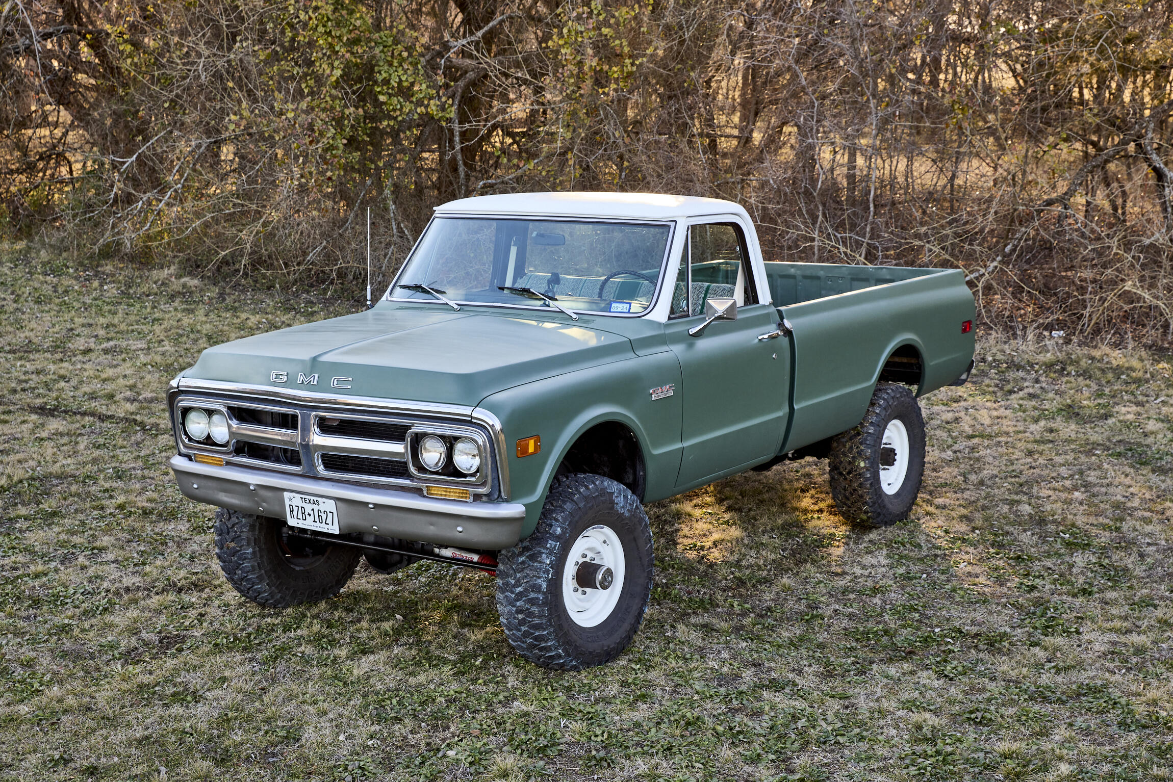 Sold: 1972 GMC 2500 Super Custom 4x4