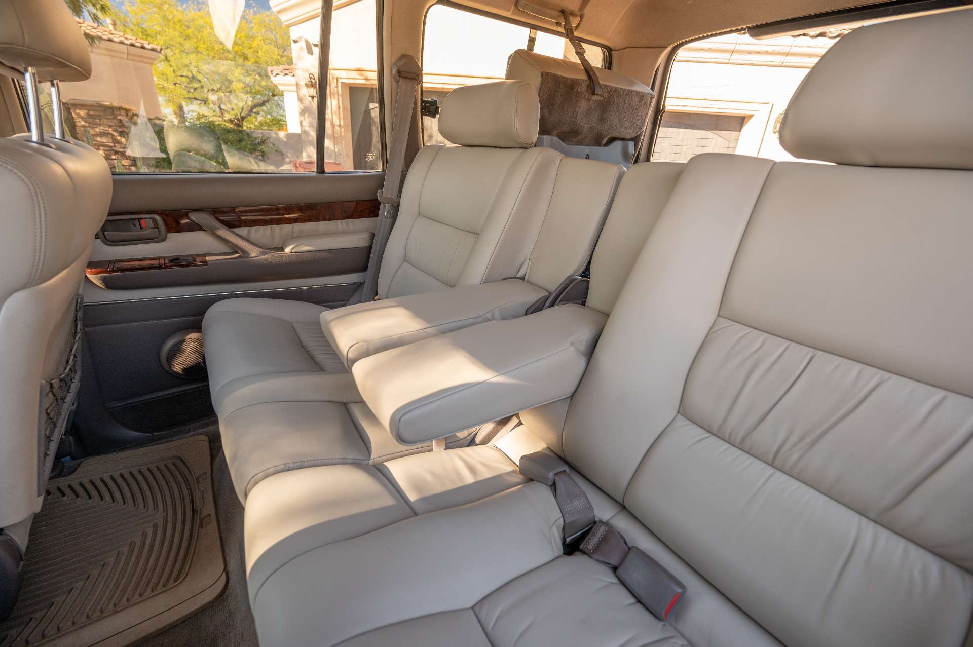 Sold: 1997 Lexus LX 450