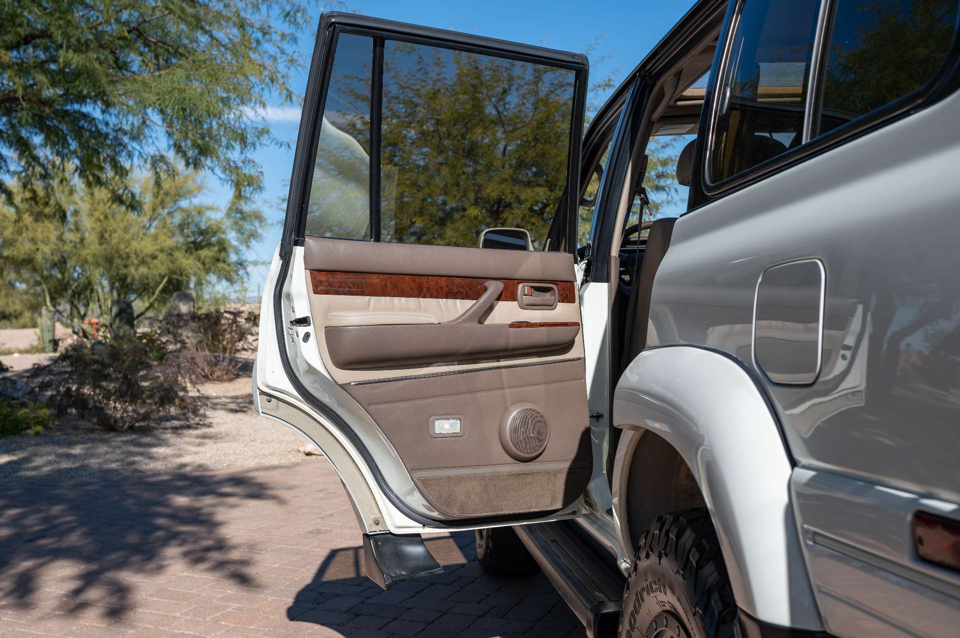 Sold: 1997 Lexus LX 450