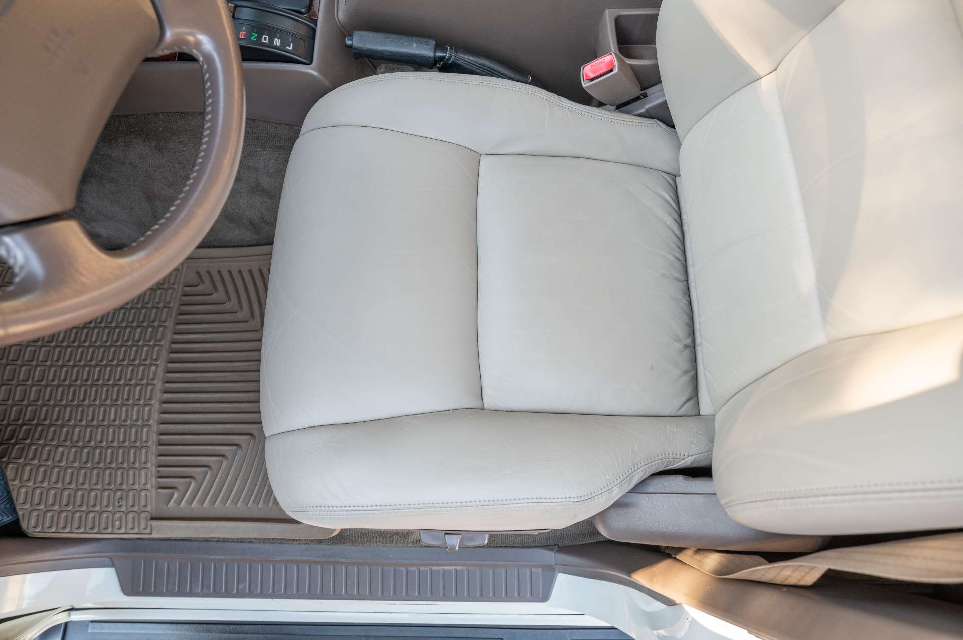 Sold: 1997 Lexus LX 450