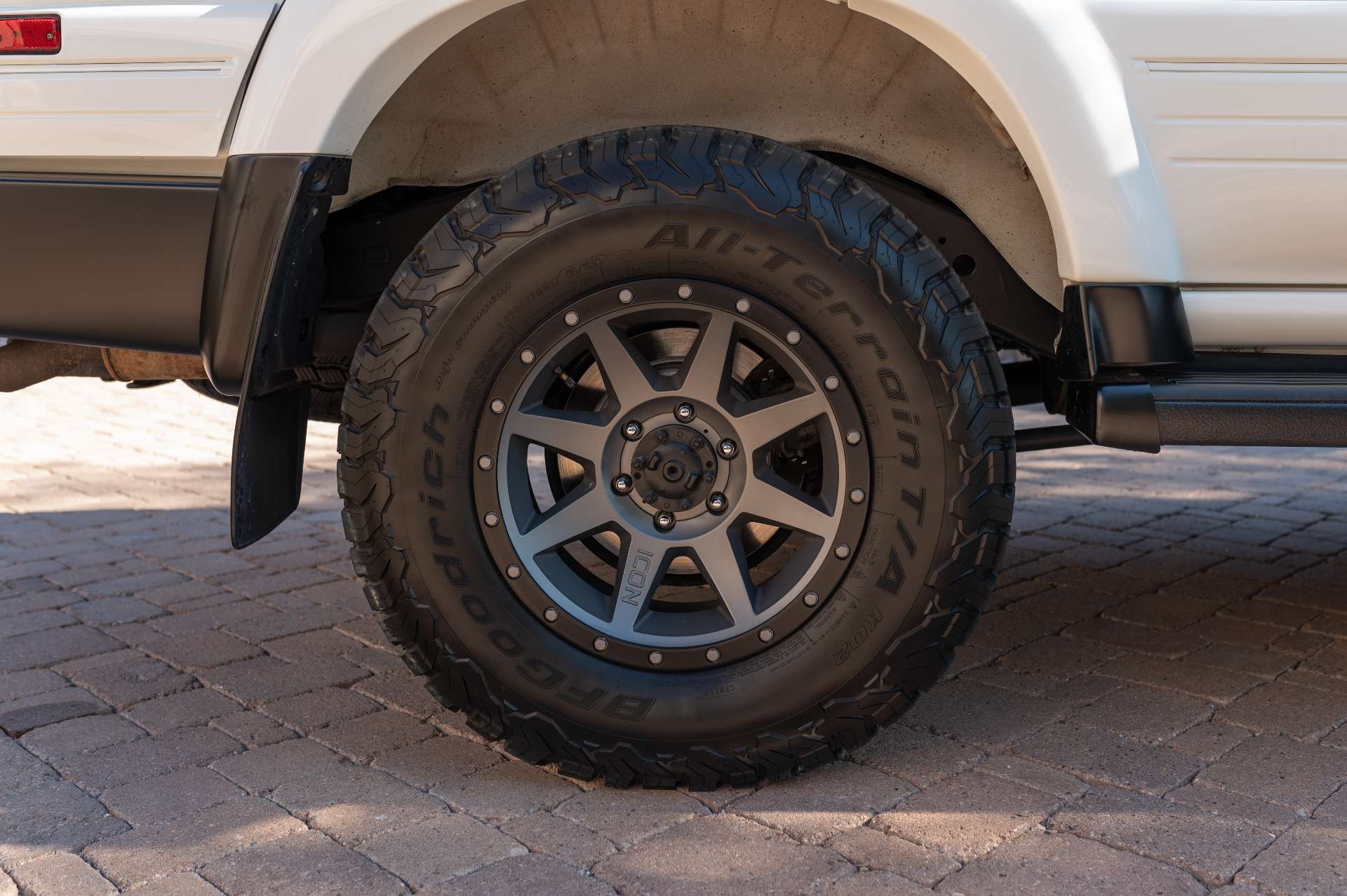 Sold: 1997 Lexus LX 450