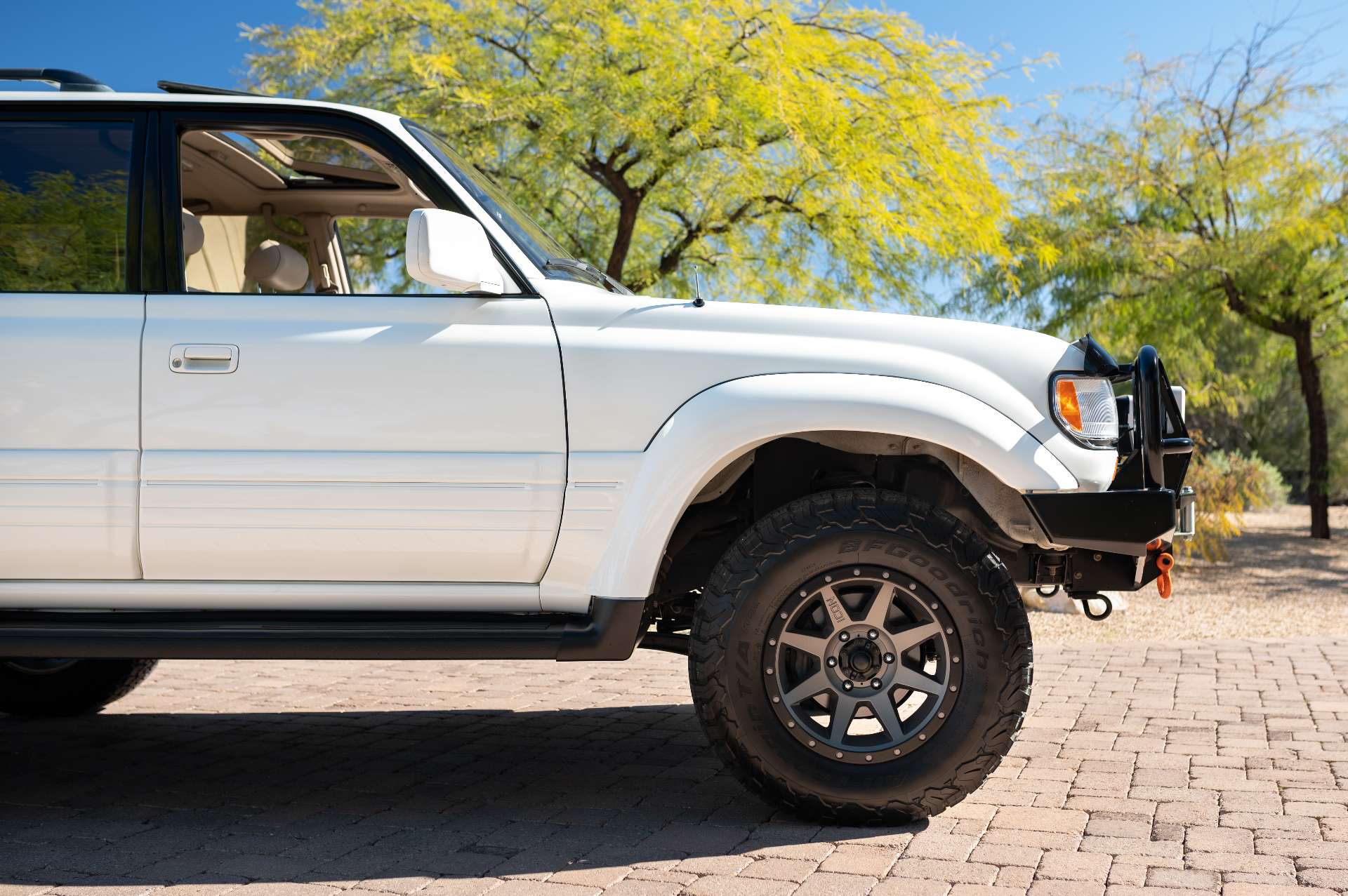 Sold: 1997 Lexus LX 450