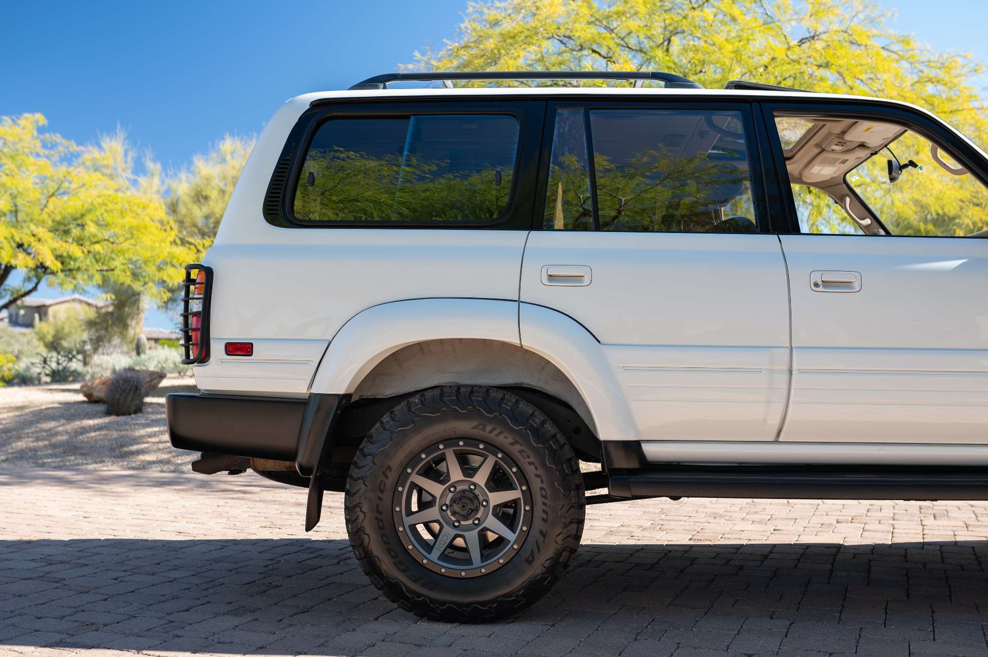 Sold: 1997 Lexus LX 450