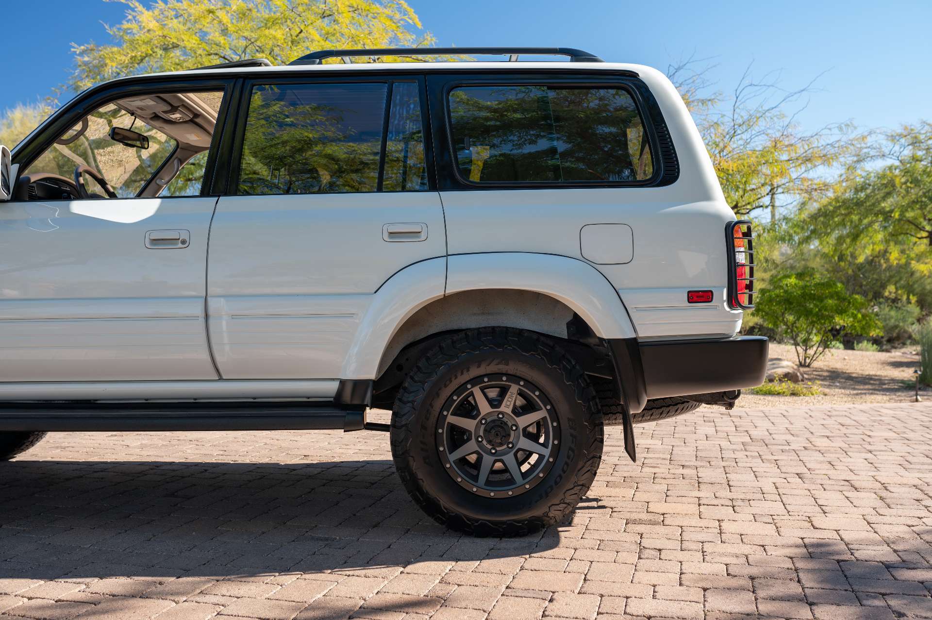 Sold: 1997 Lexus LX 450