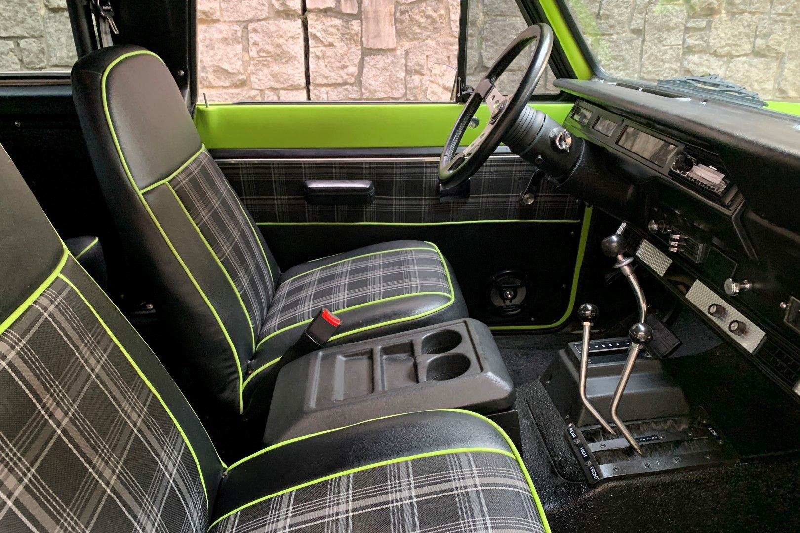 Sold: 1977 International Scout II Traveler