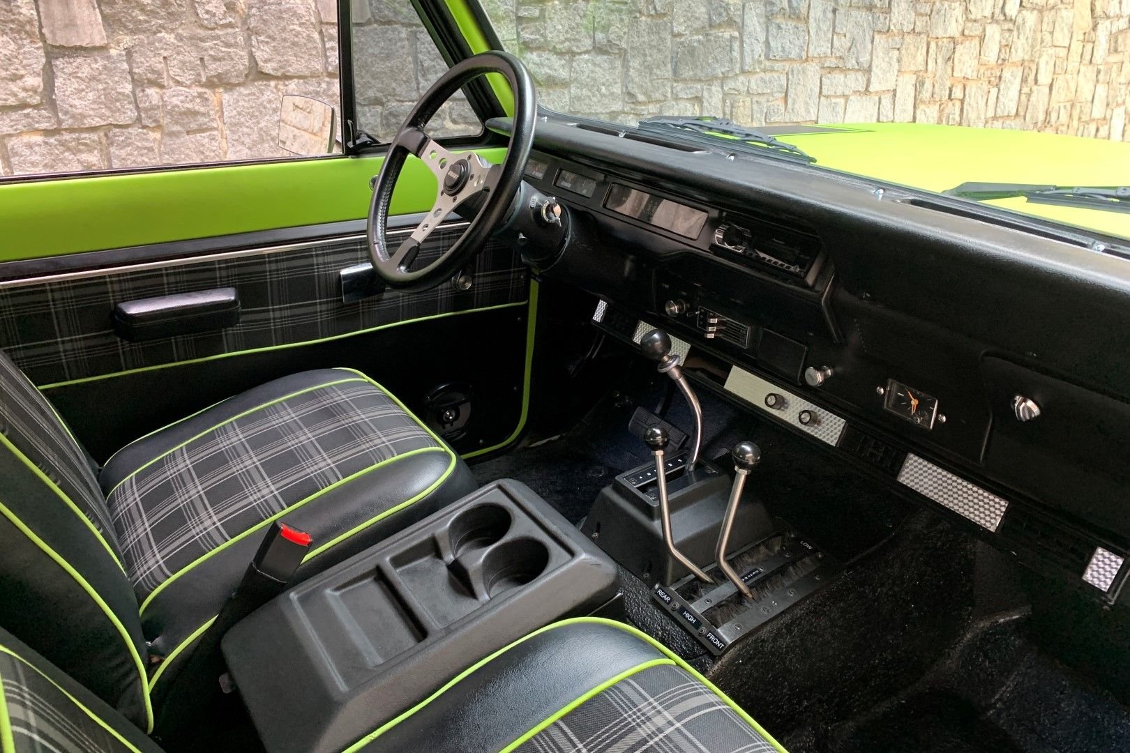 Sold: 1977 International Scout II Traveler