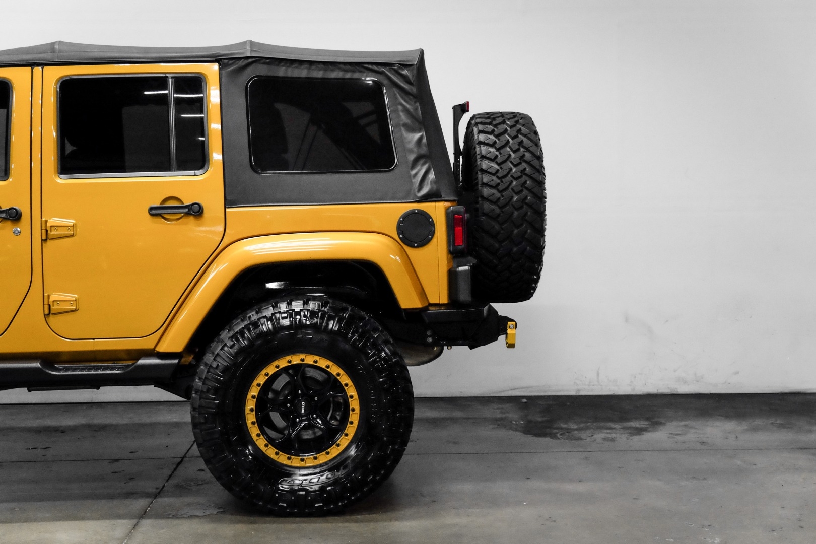 Sold: 2014 Jeep Wrangler Unlimited Sahara