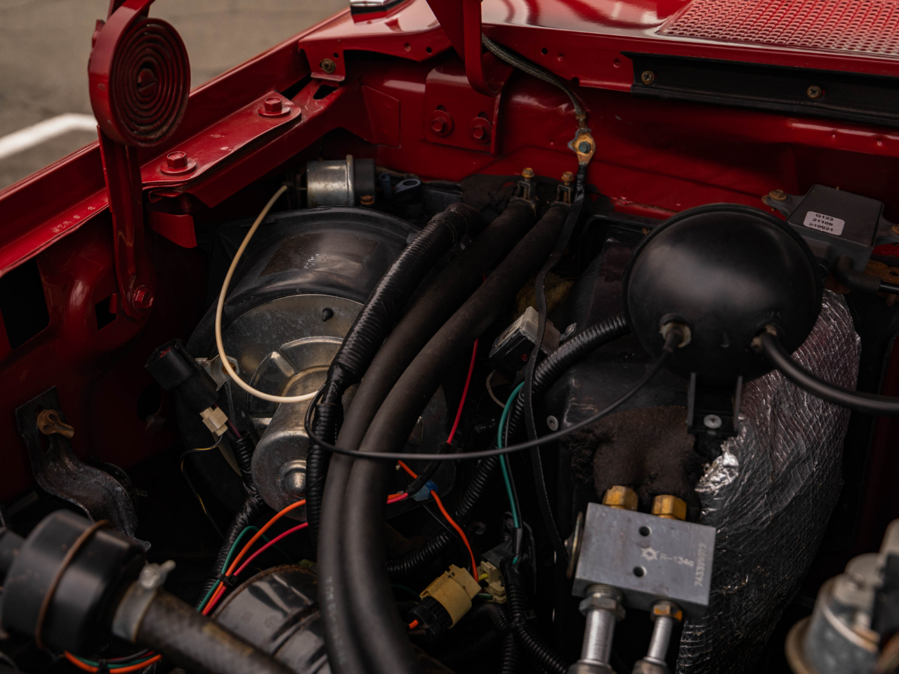 Sold: 1990 Ford F-150 XL Regular Cab 4x4