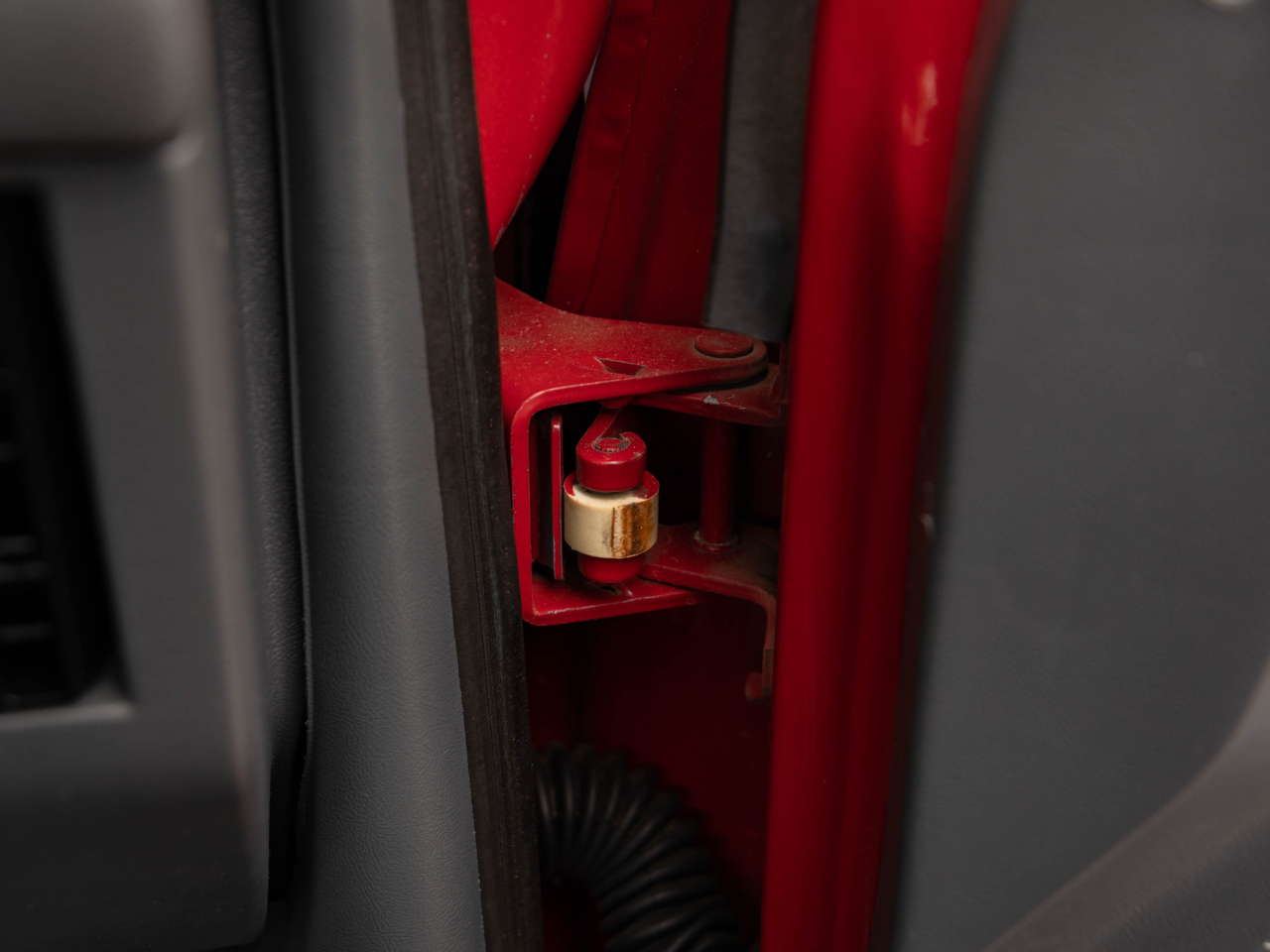 Sold: 1990 Ford F-150 XL Regular Cab 4x4