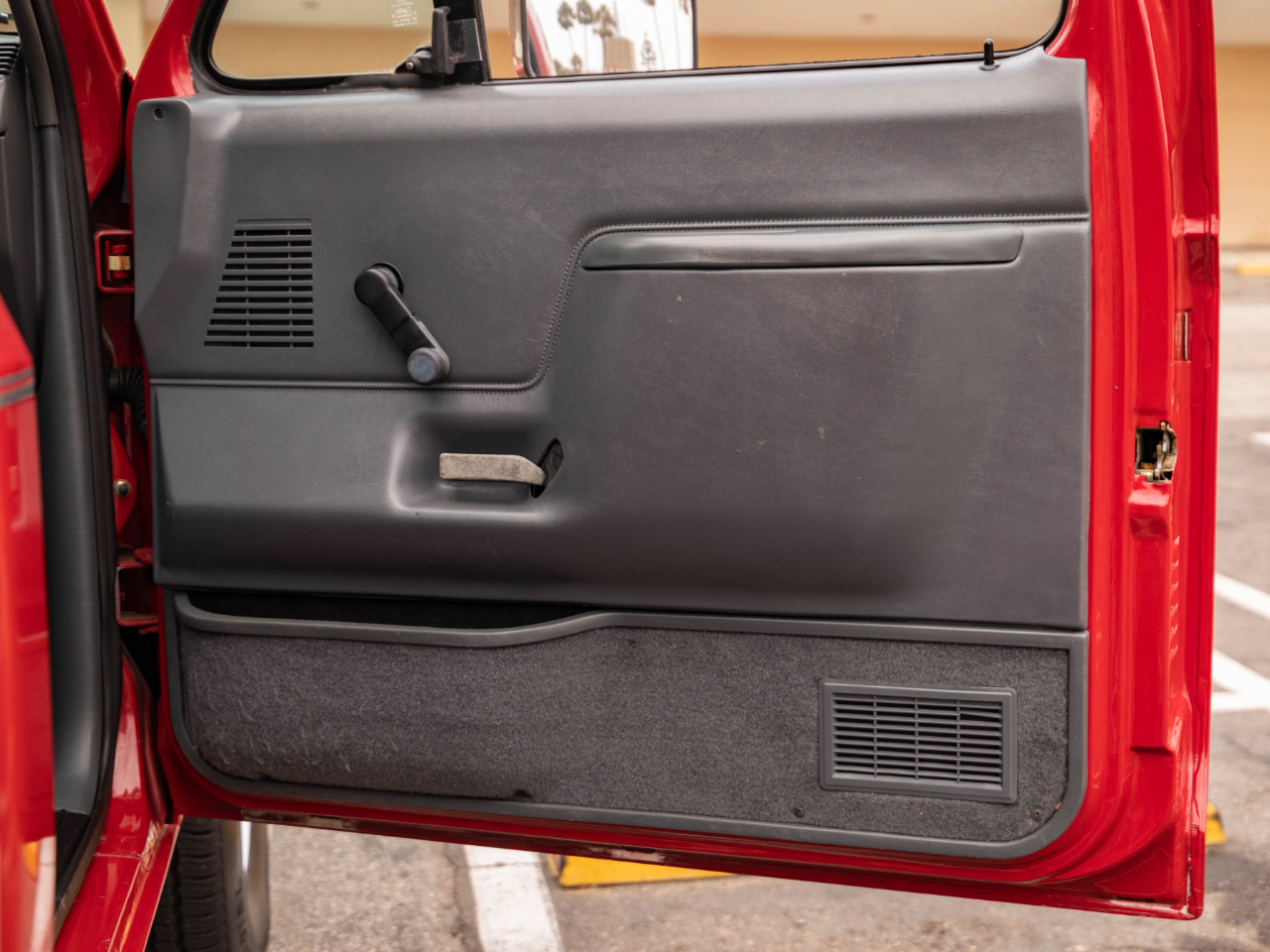 Sold: 1990 Ford F-150 XL Regular Cab 4x4