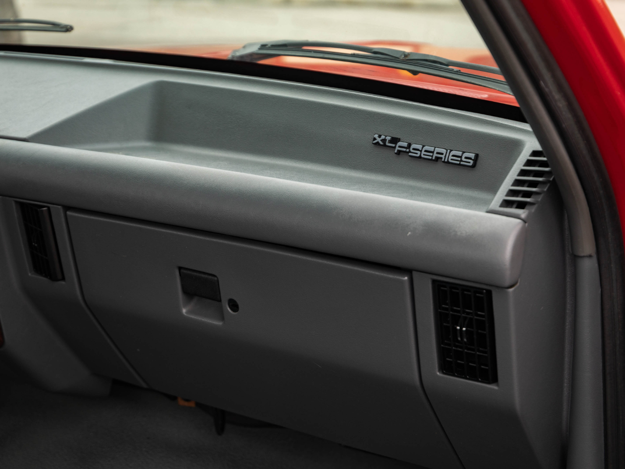 Sold: 1990 Ford F-150 XL Regular Cab 4x4