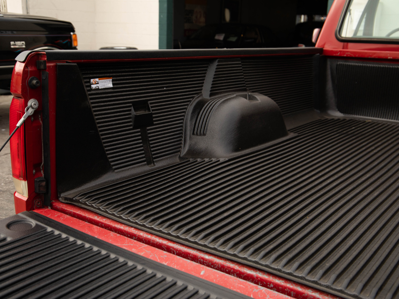 Sold: 1990 Ford F-150 XL Regular Cab 4x4