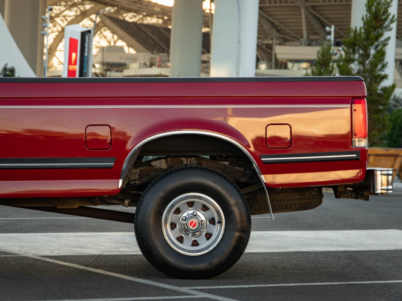 Sold: 1990 Ford F-150 XL Regular Cab 4x4