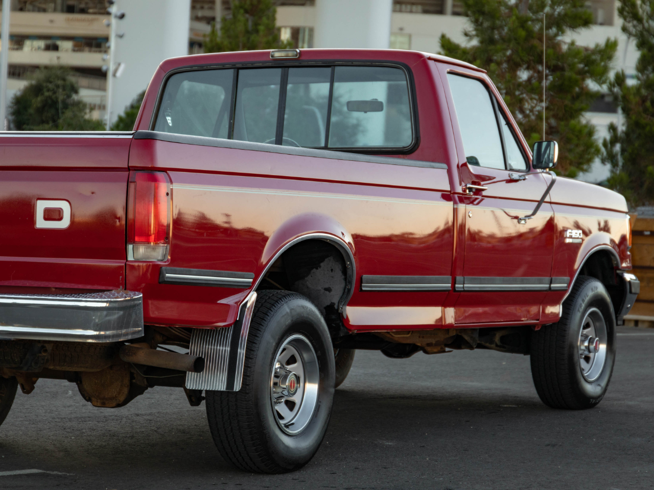 Sold: 1990 Ford F-150 XL Regular Cab 4x4