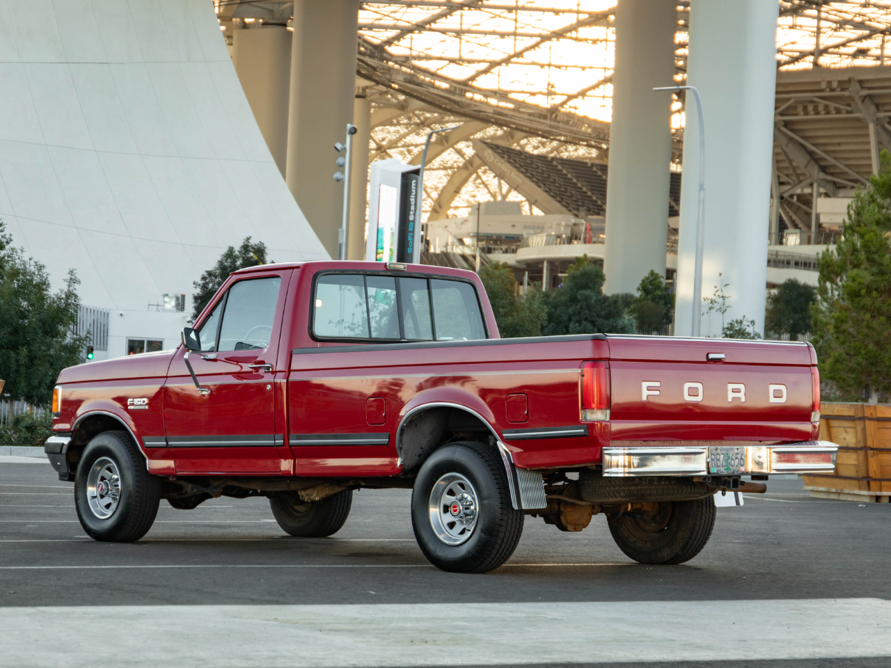 Sold: 1990 Ford F-150 XL Regular Cab 4x4