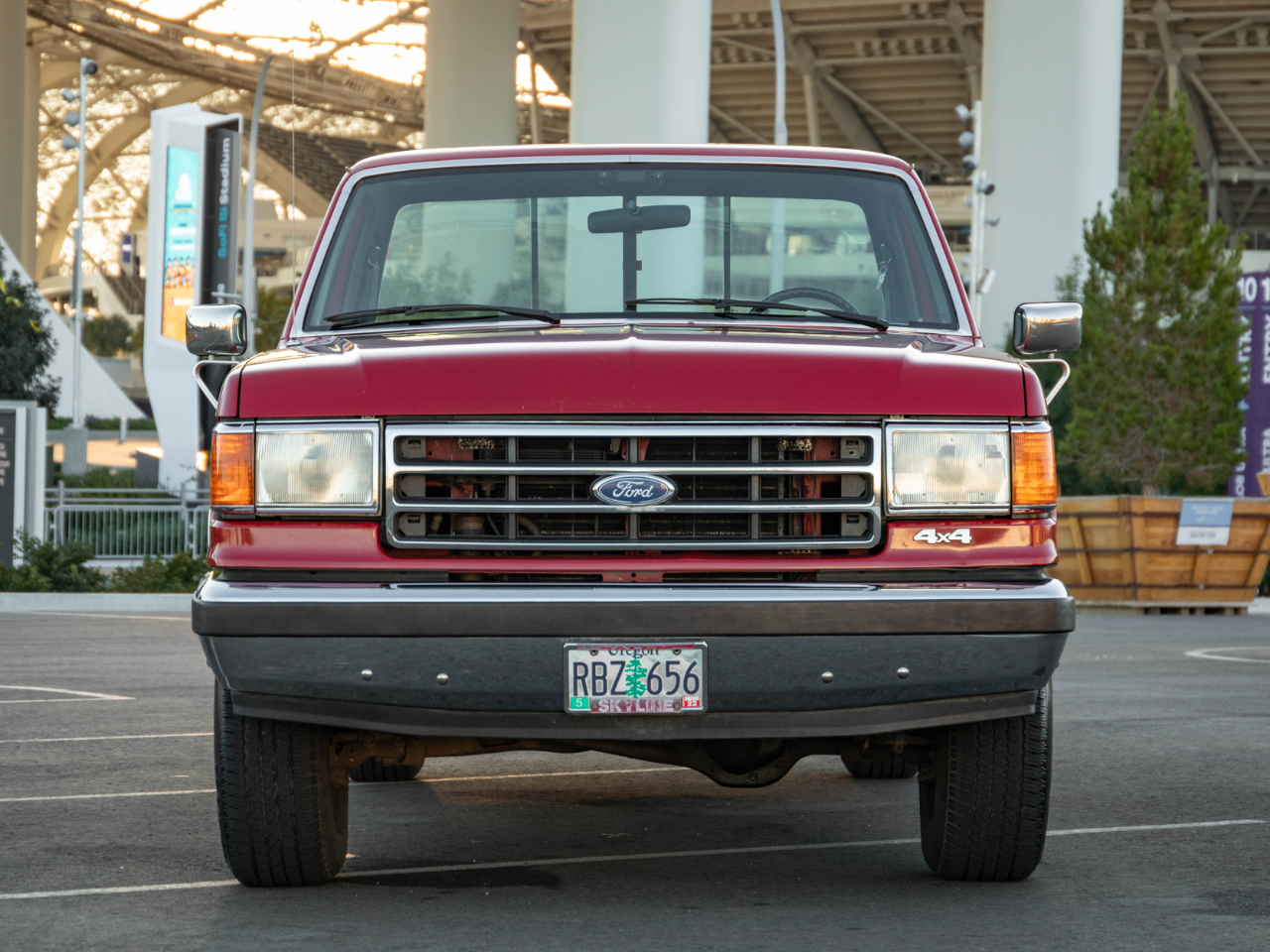 Sold: 1990 Ford F-150 XL Regular Cab 4x4