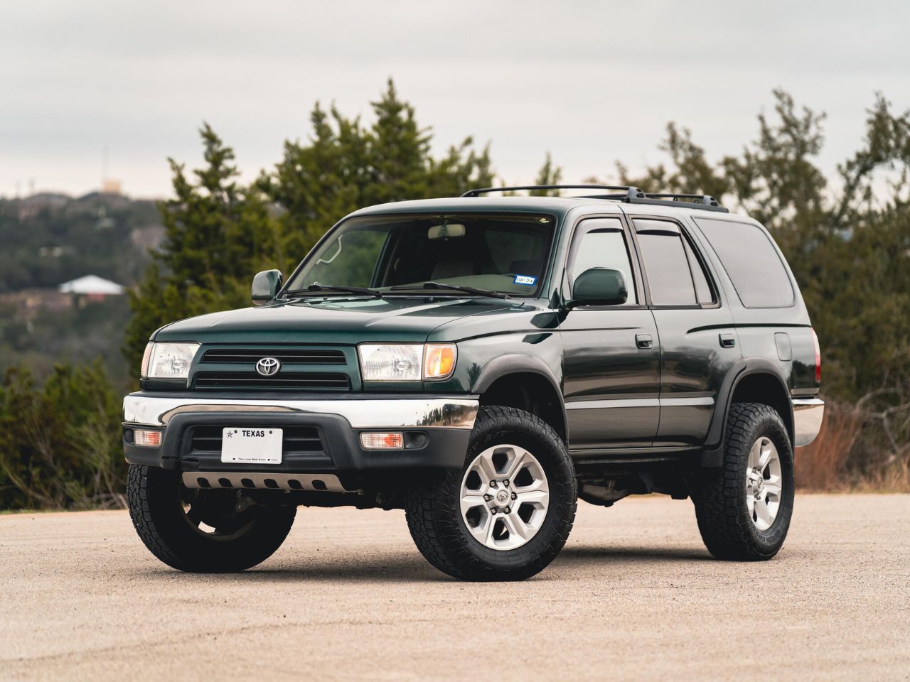 Sold: 2000 Toyota 4Runner SR5 4x4-1