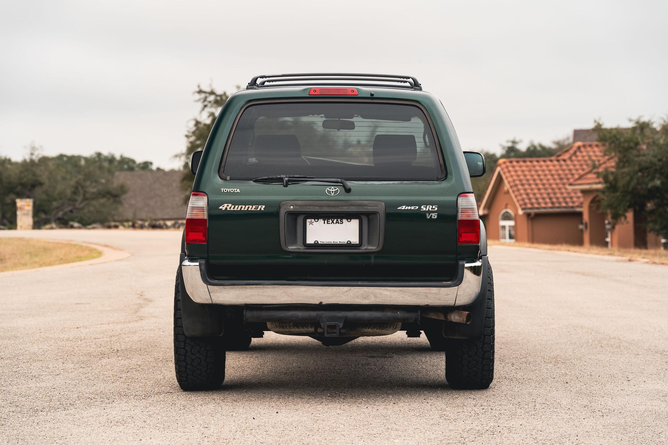 Sold: 2000 Toyota 4Runner SR5 4x4