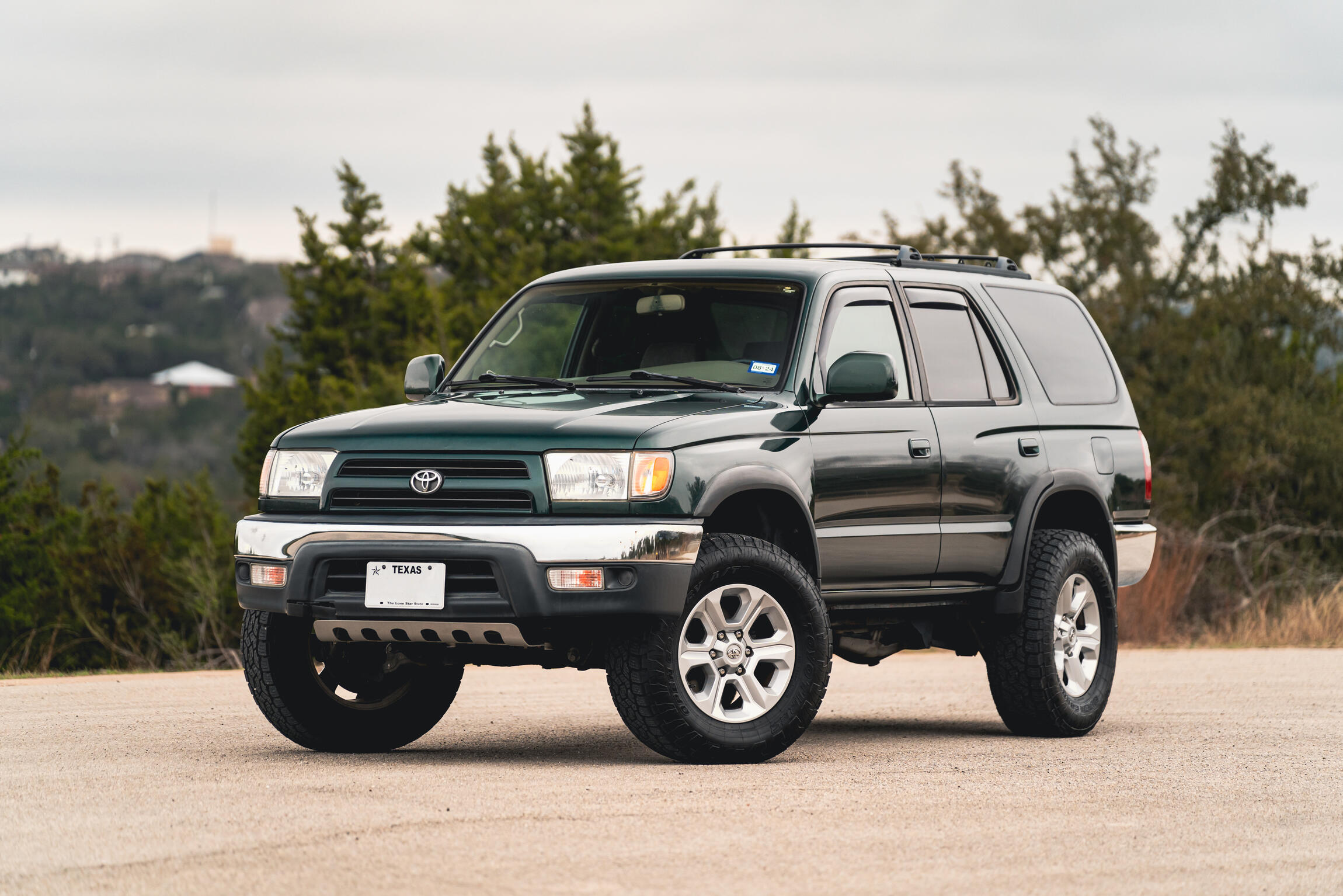 Sold: 2000 Toyota 4Runner SR5 4x4
