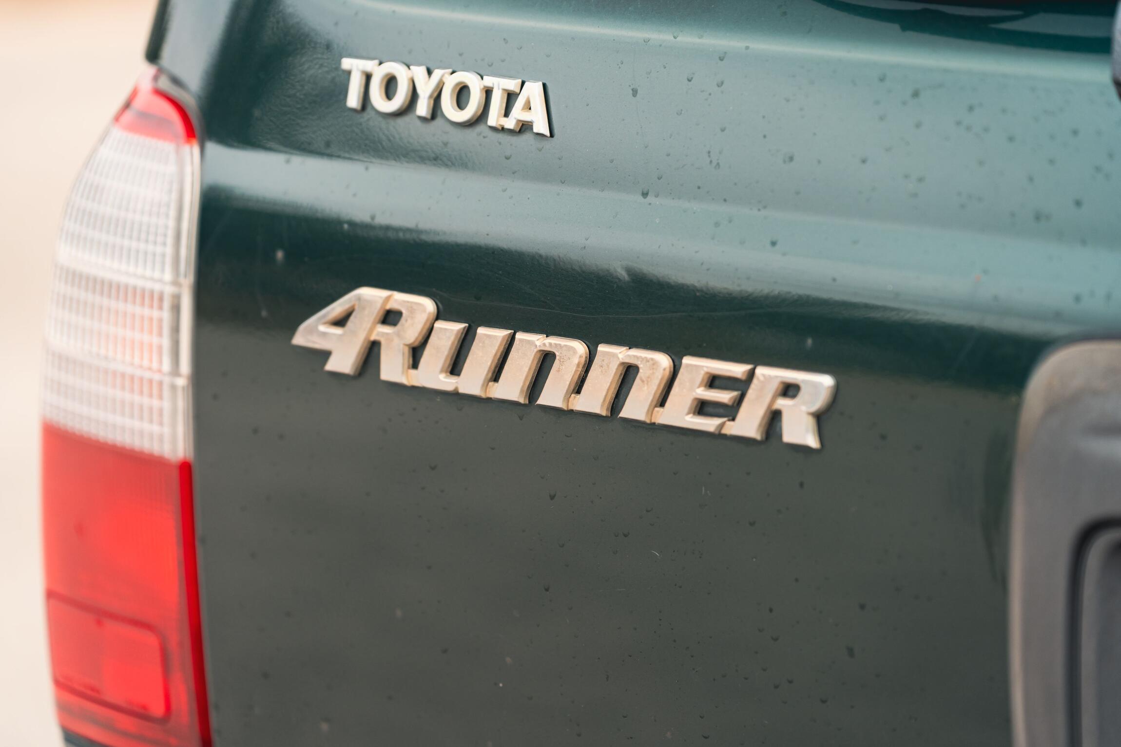 Sold: 2000 Toyota 4Runner SR5 4x4