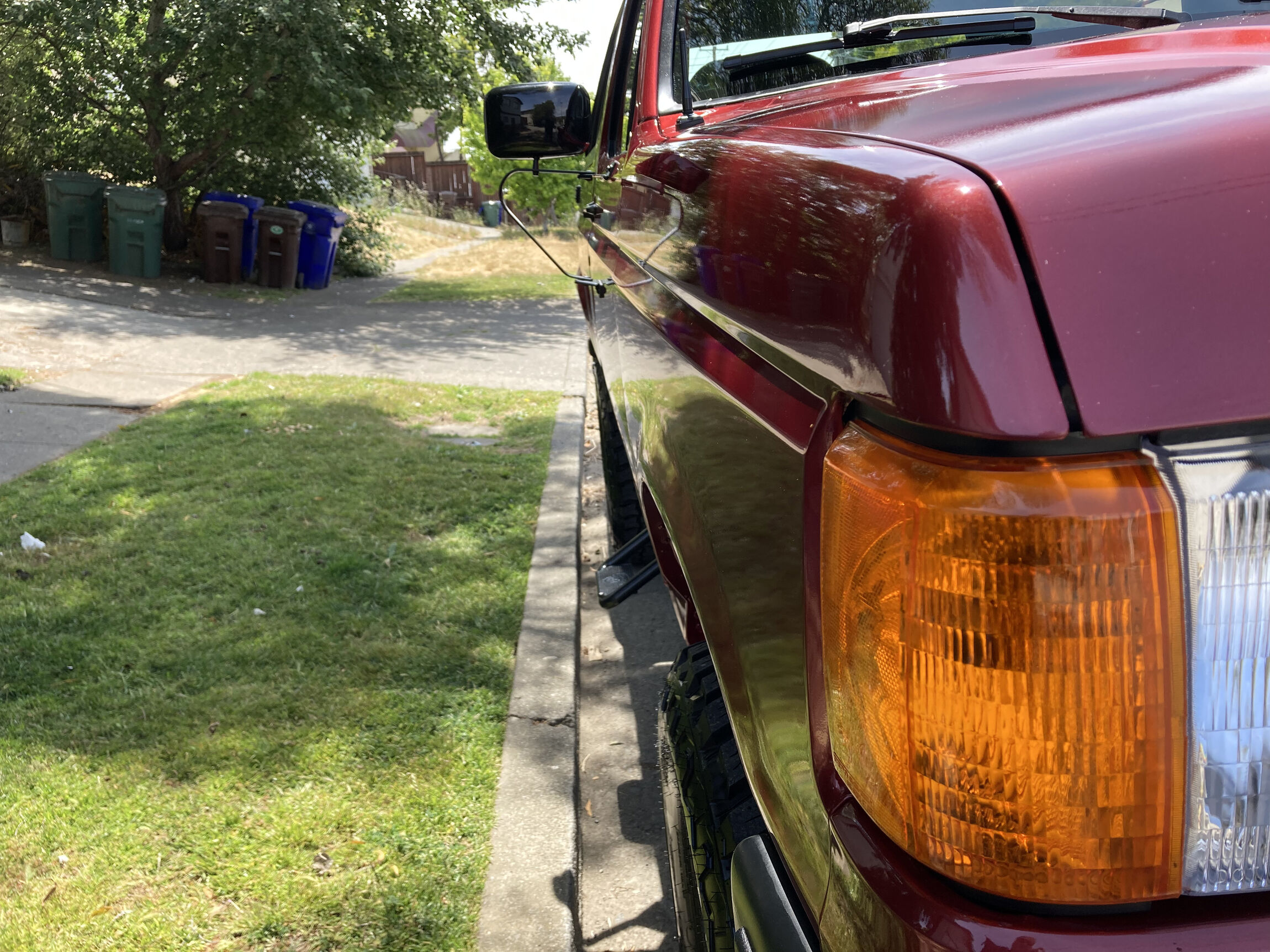 Sold: 1991 Ford Bronco XLT