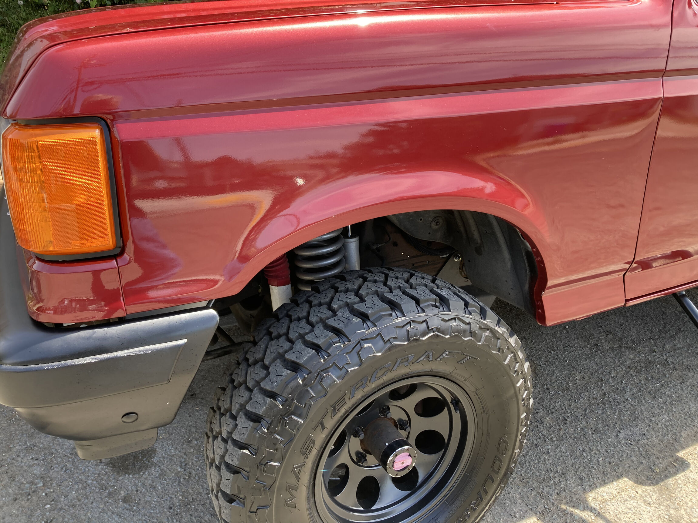 Sold: 1991 Ford Bronco XLT