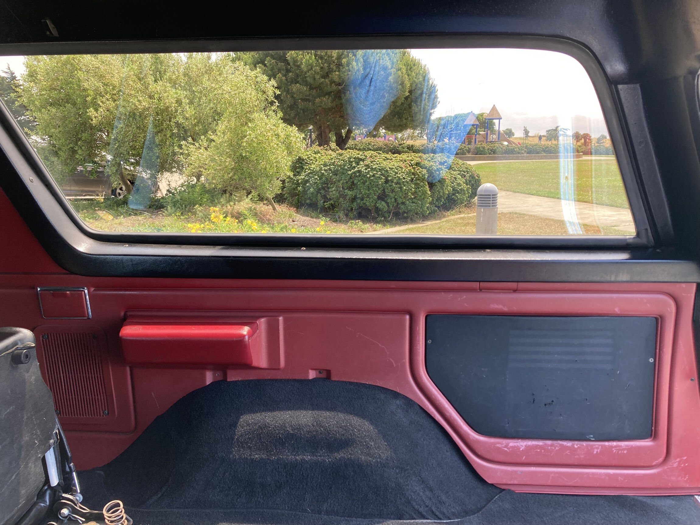 Sold: 1991 Ford Bronco XLT