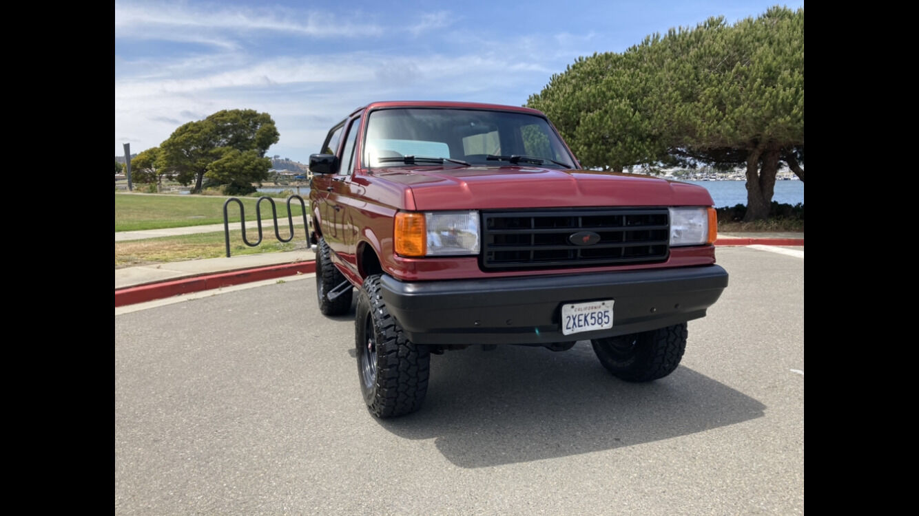 Sold: 1991 Ford Bronco XLT - 5