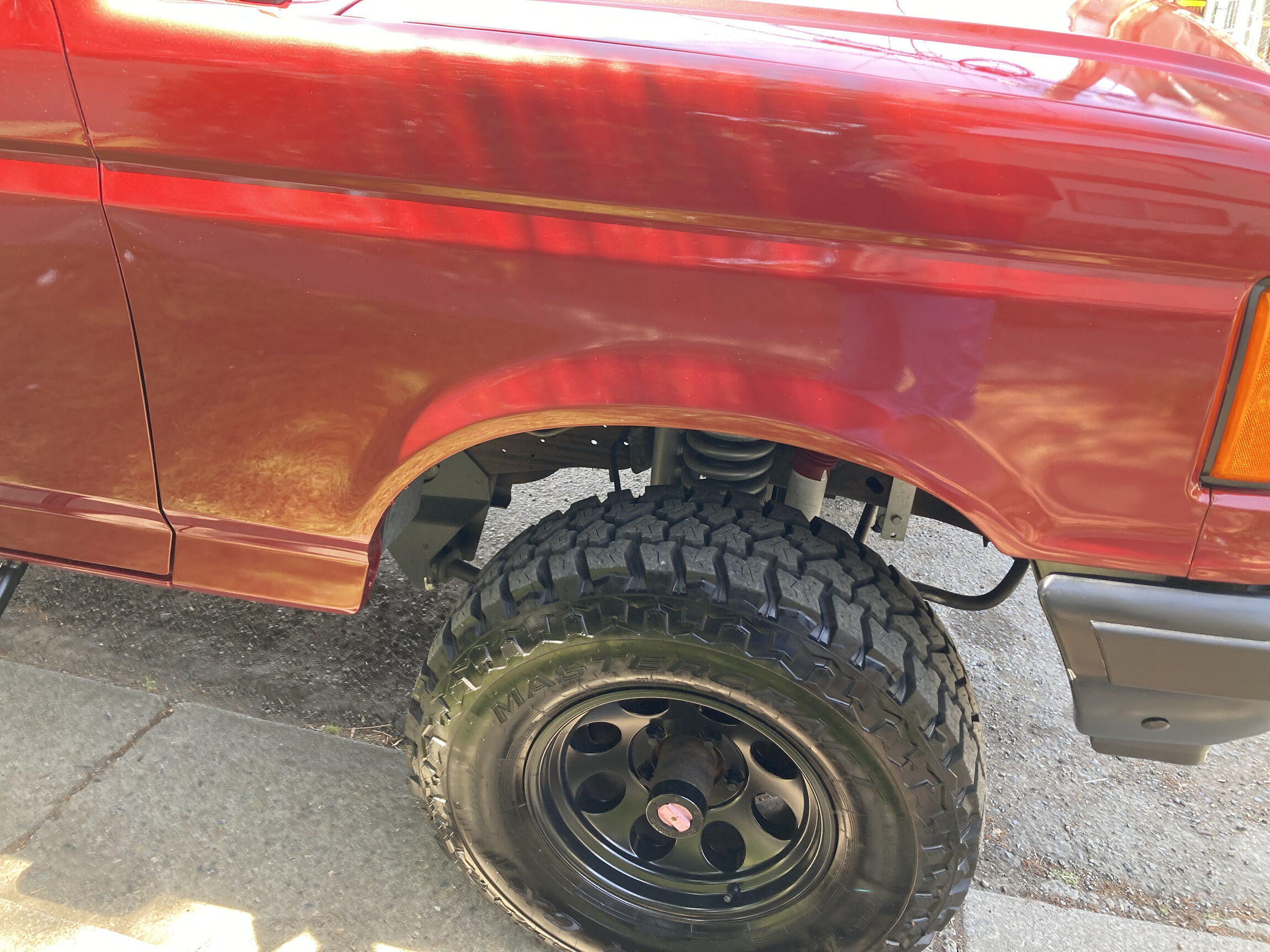 Sold: 1991 Ford Bronco XLT