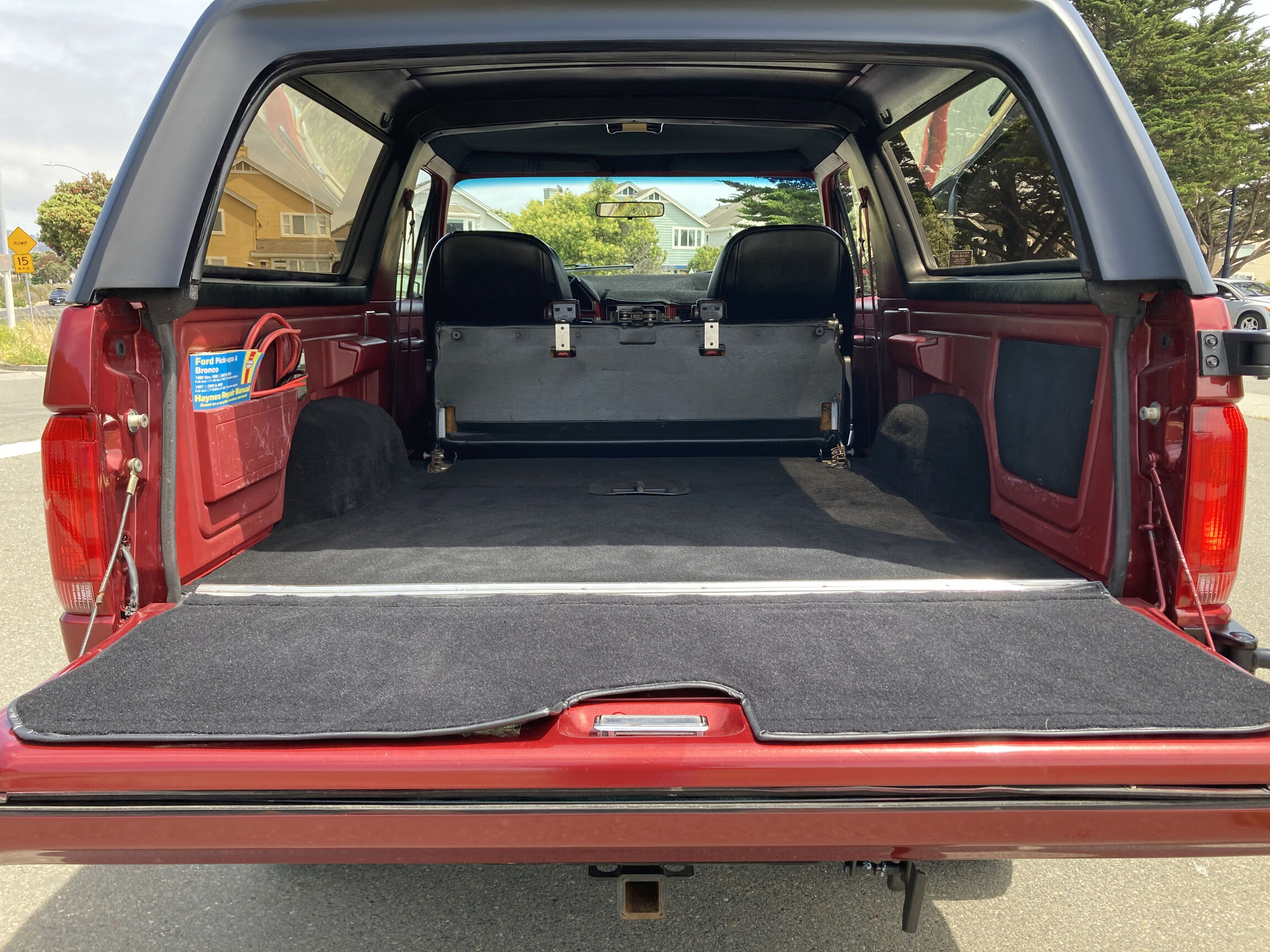 Sold: 1991 Ford Bronco XLT