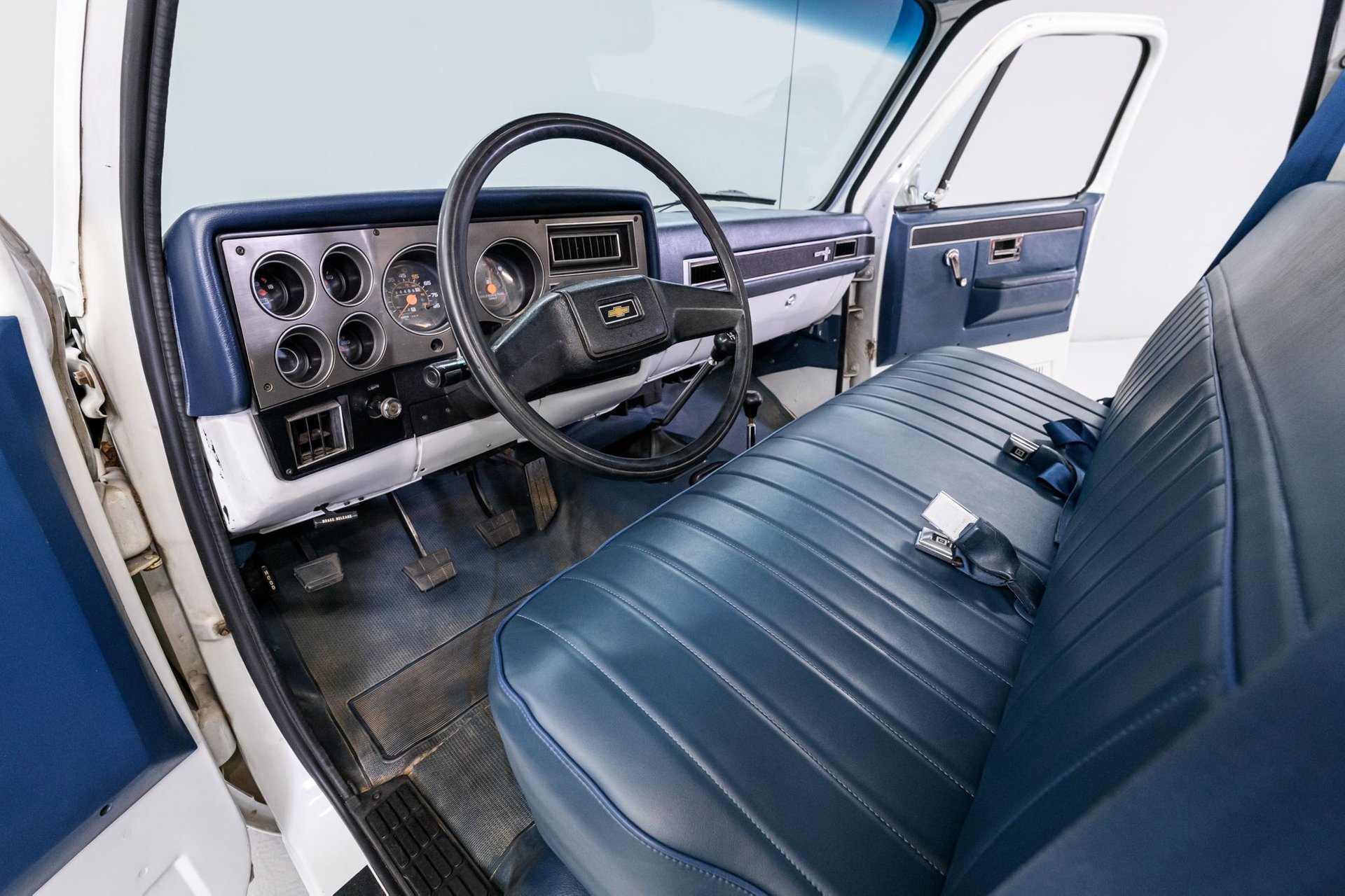 Sold: 1988 Chevrolet Scottsdale V30