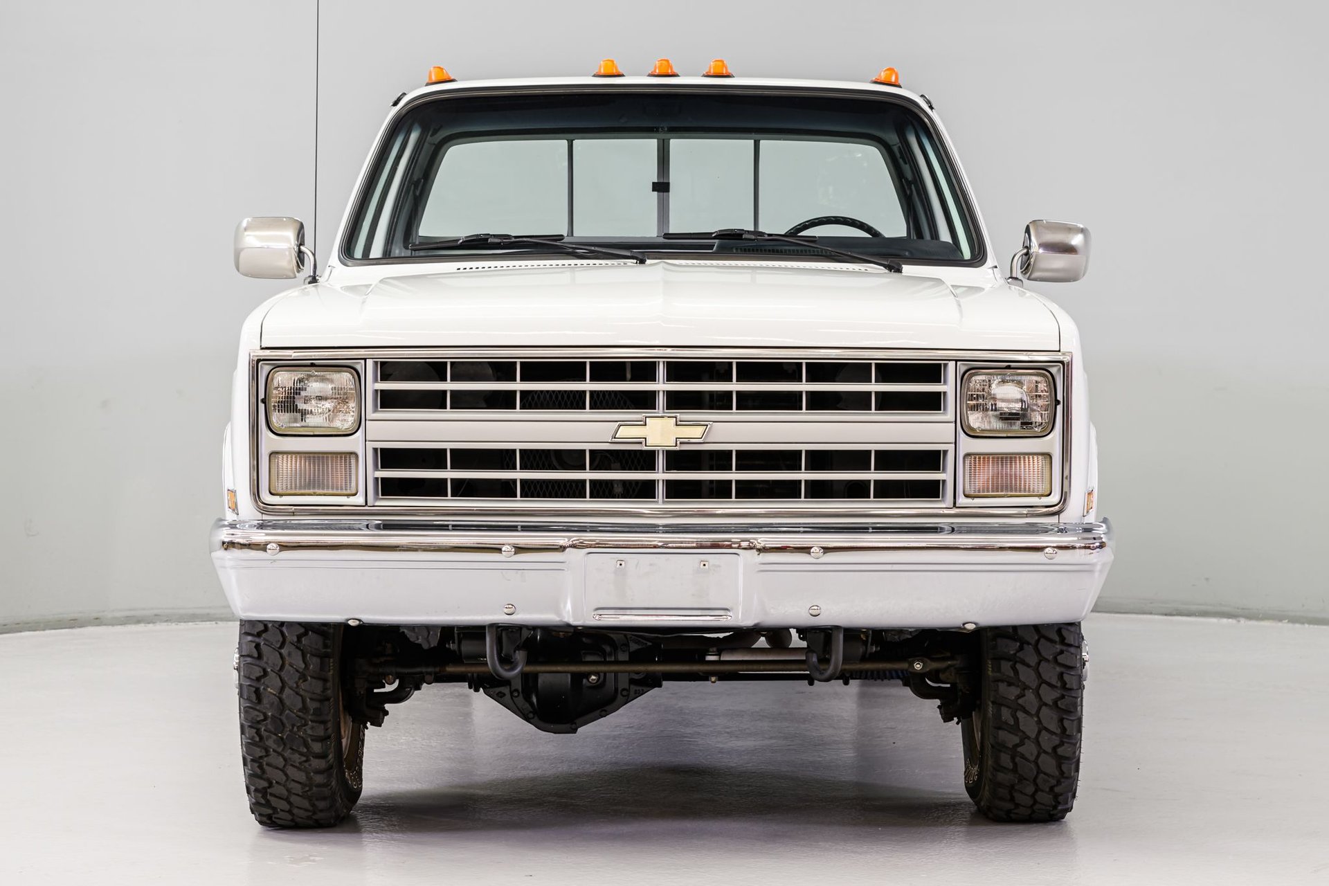 Sold: 1988 Chevrolet Scottsdale V30