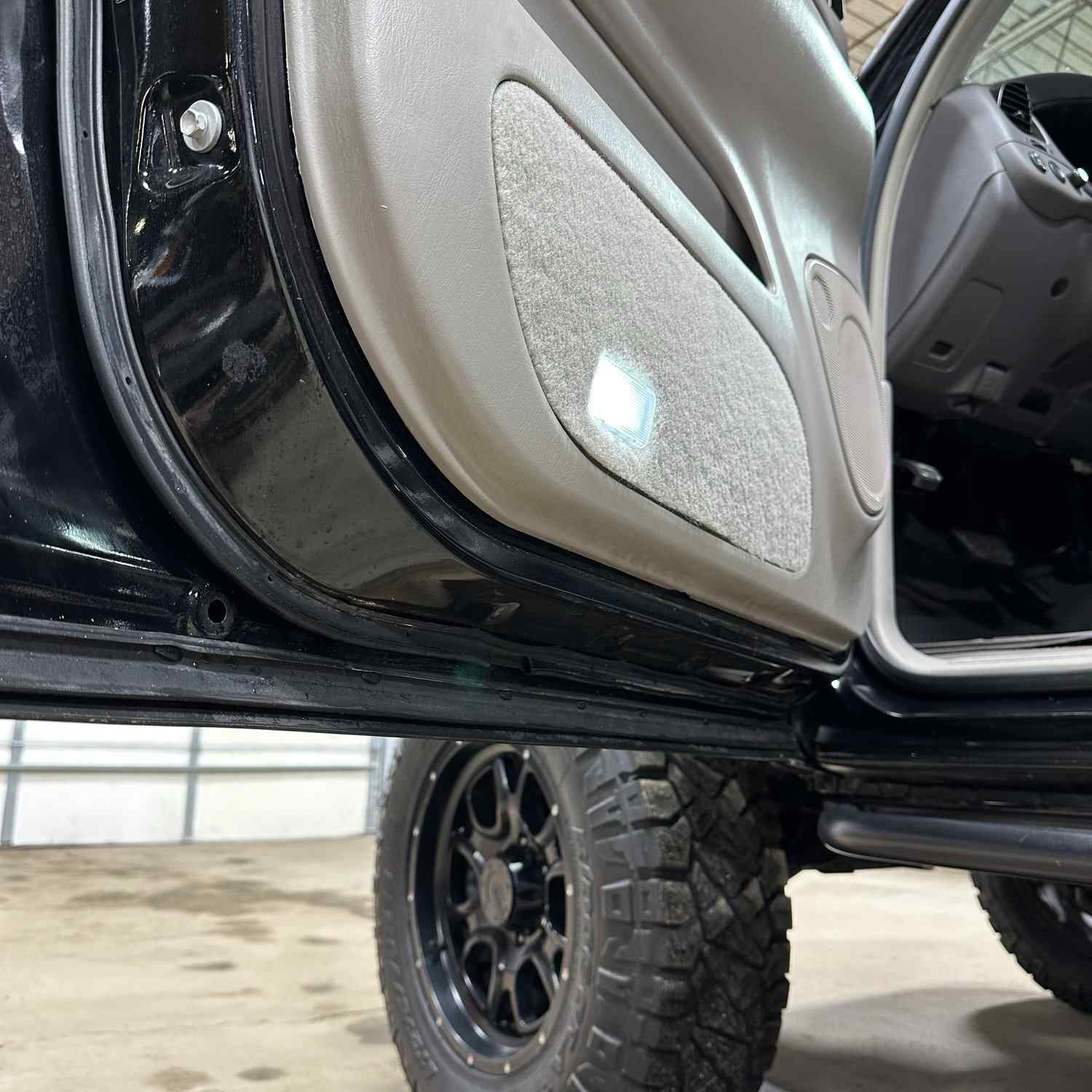 Sold: Modified 2005 Toyota Sequoia SR5